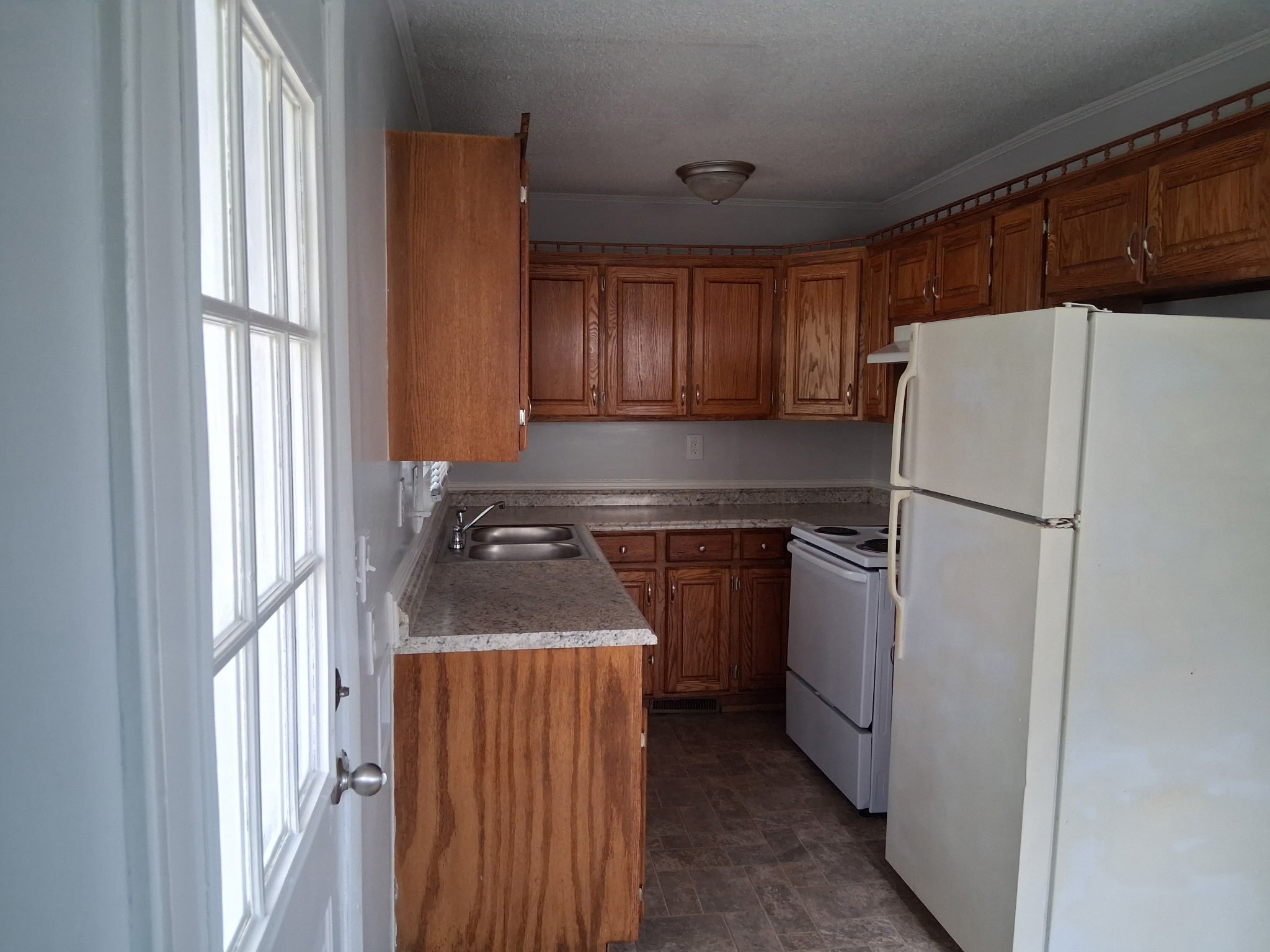 2910 Morningside Dr Property Photo 6