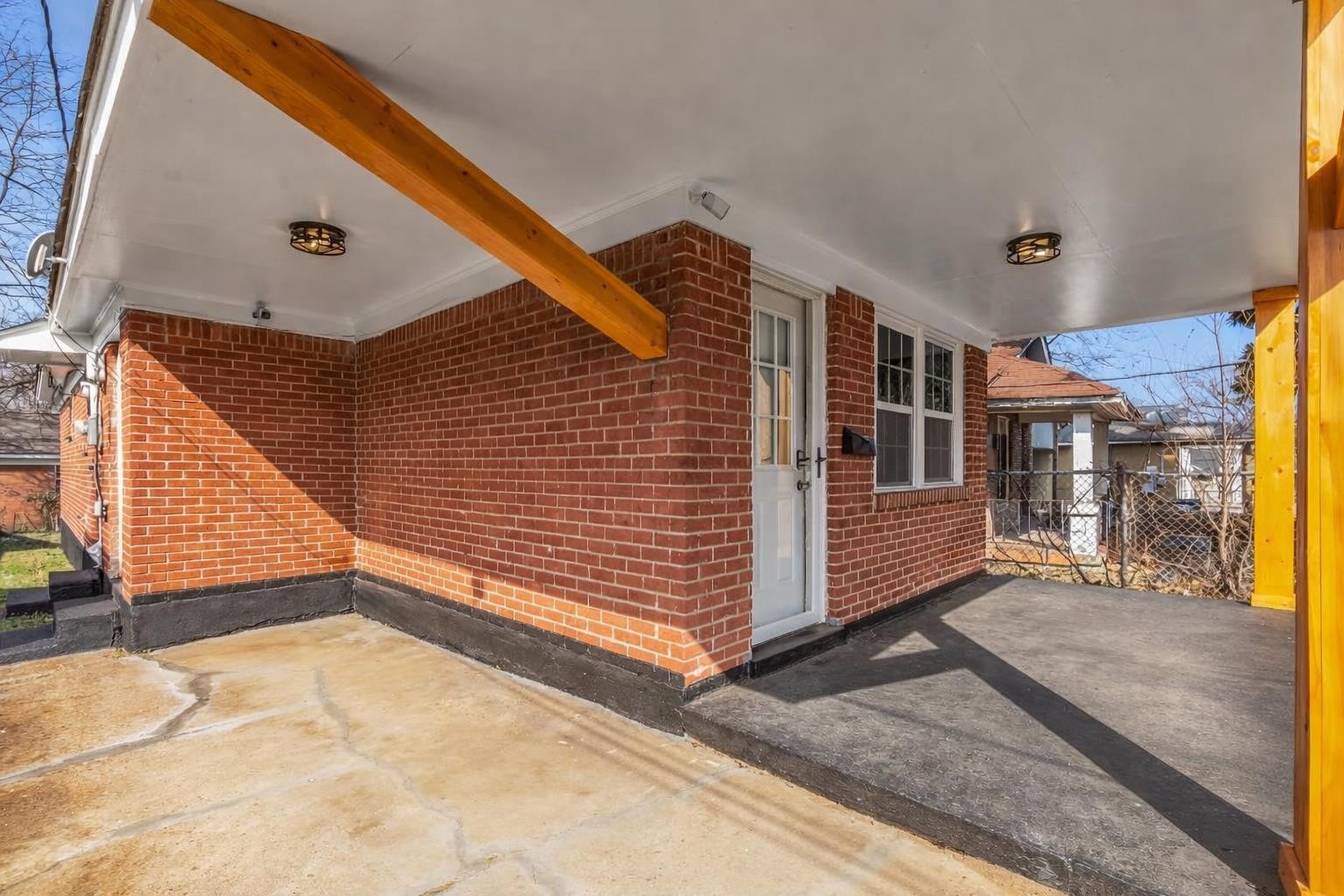 829 Josephine St Property Photo 2