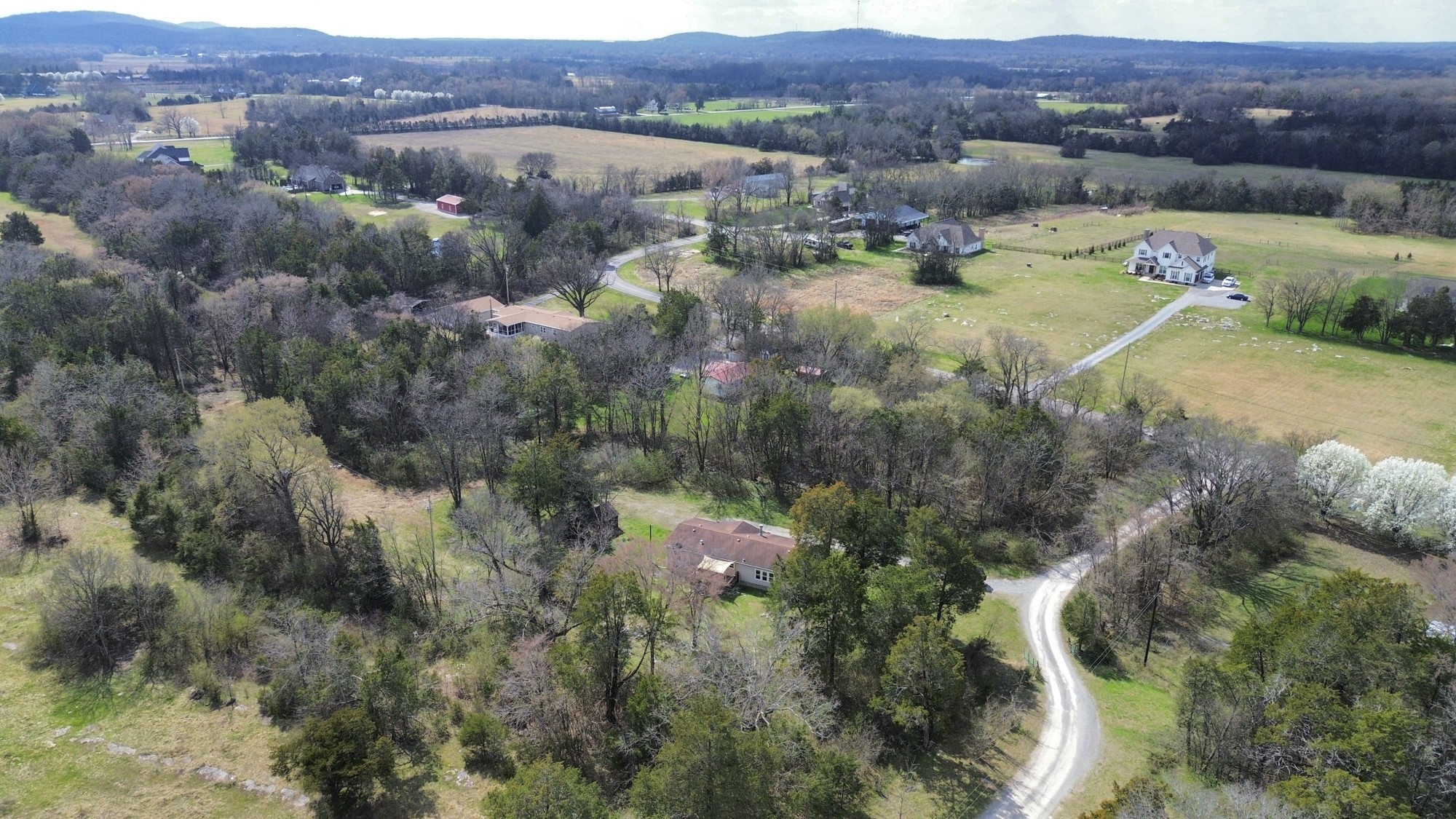 8591 Lowe Christiana Rd Property Photo 1
