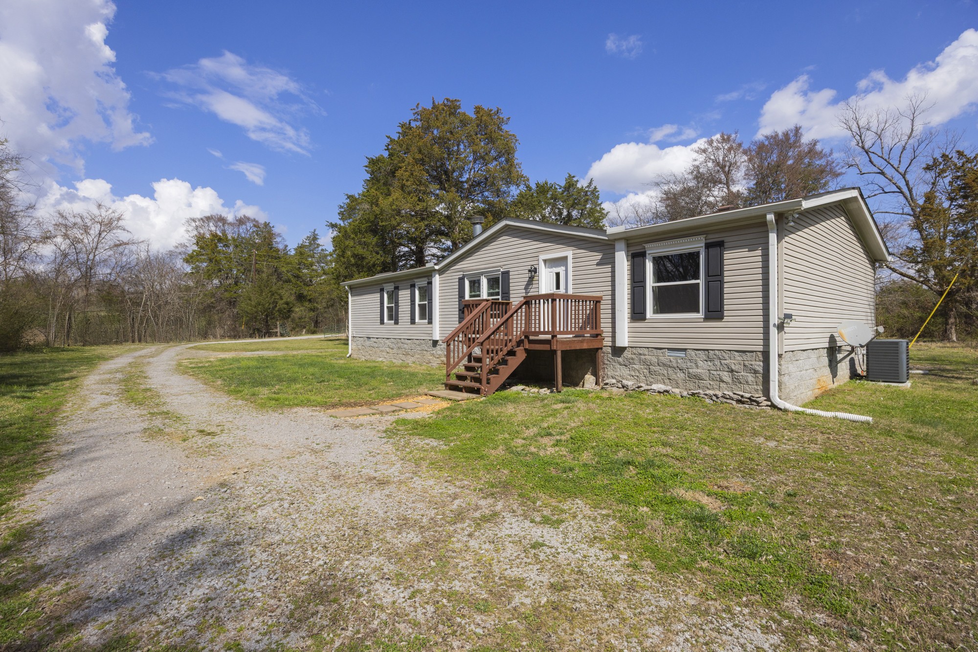 8591 Lowe Christiana Rd Property Photo 32