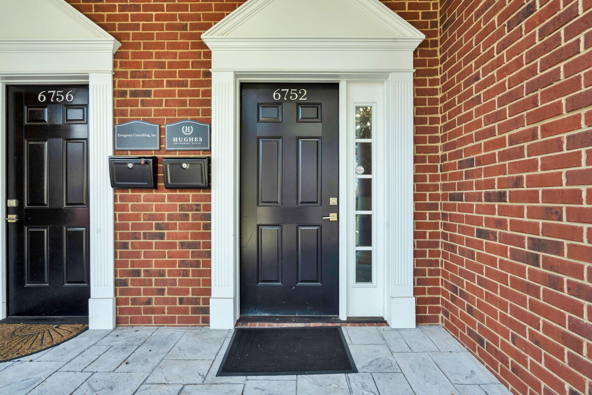 6752 Executive Oak Lane Property Photo 3