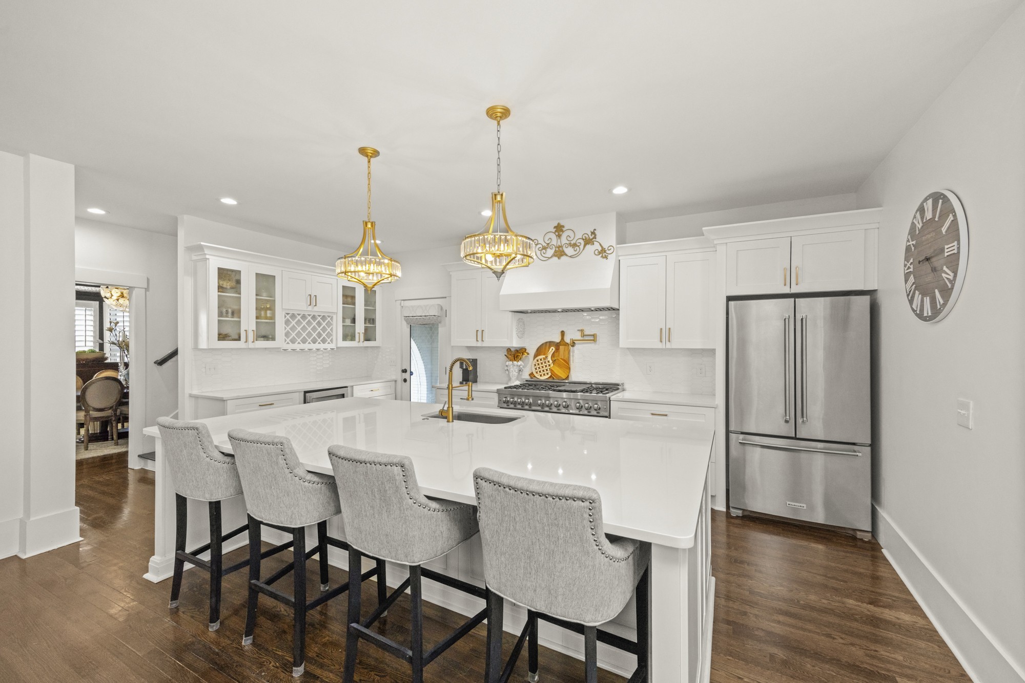 2011 Dorchester Dr Property Photo 7