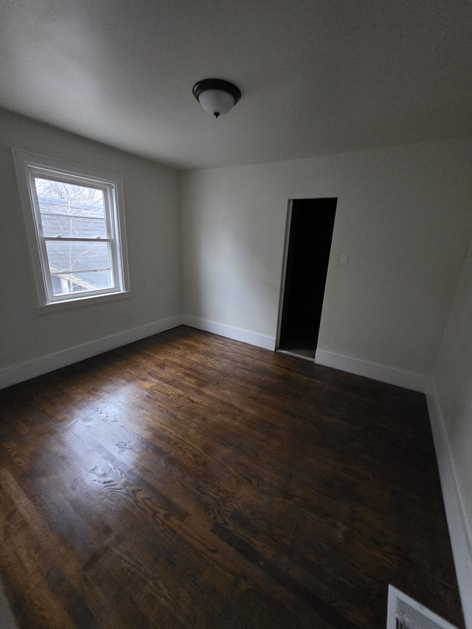 2424 Inga St Property Photo 3