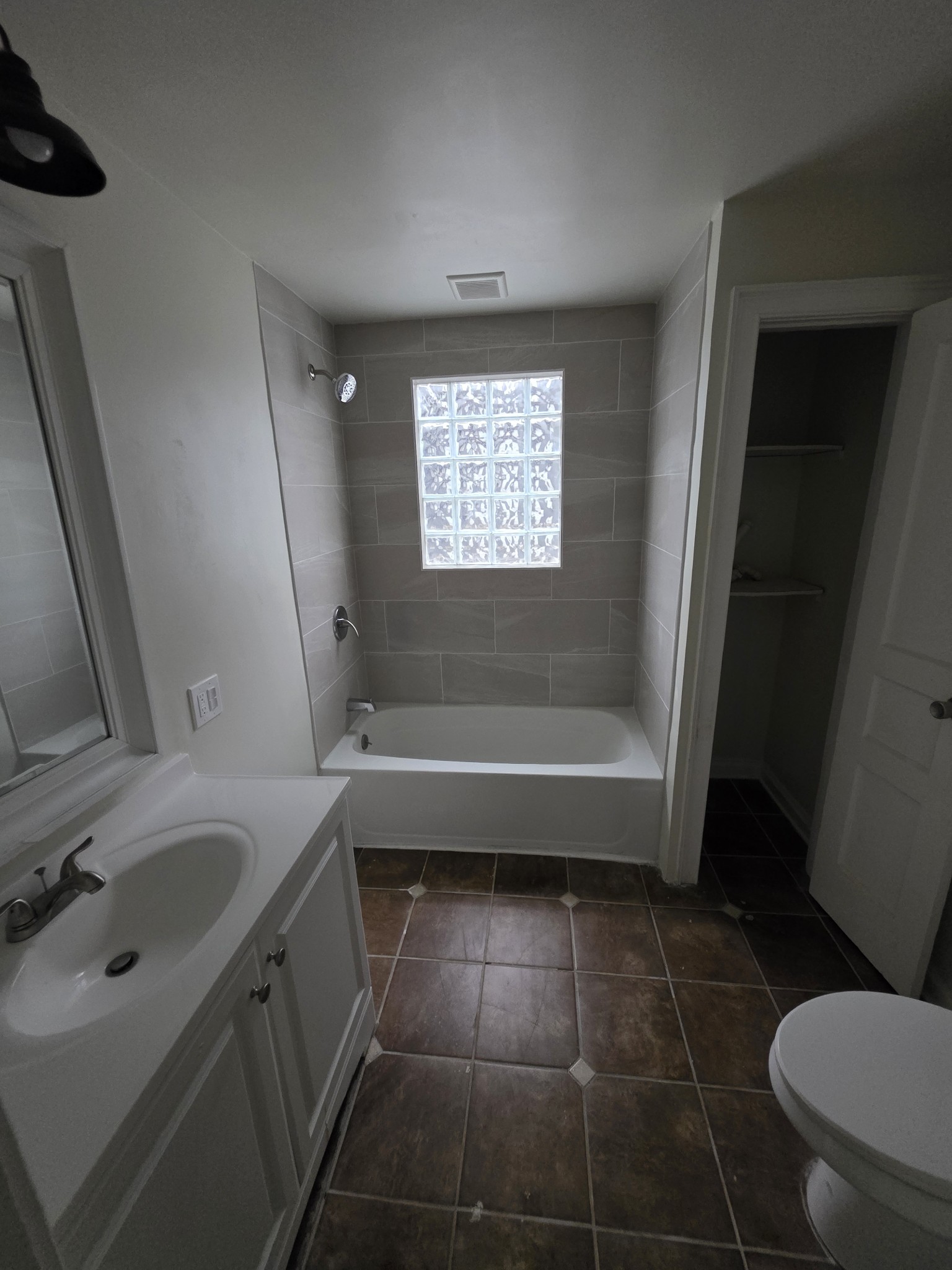 2424 Inga St Property Photo 6