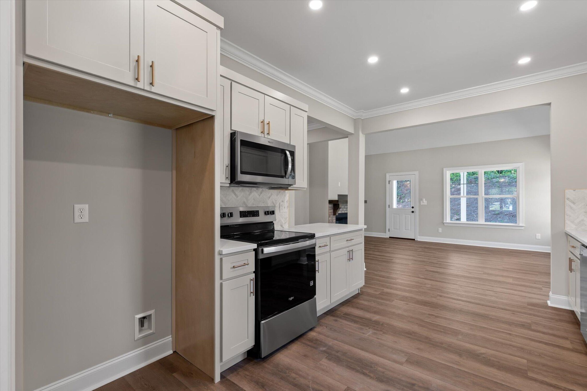 627 Willow Grove Court Property Photo 10