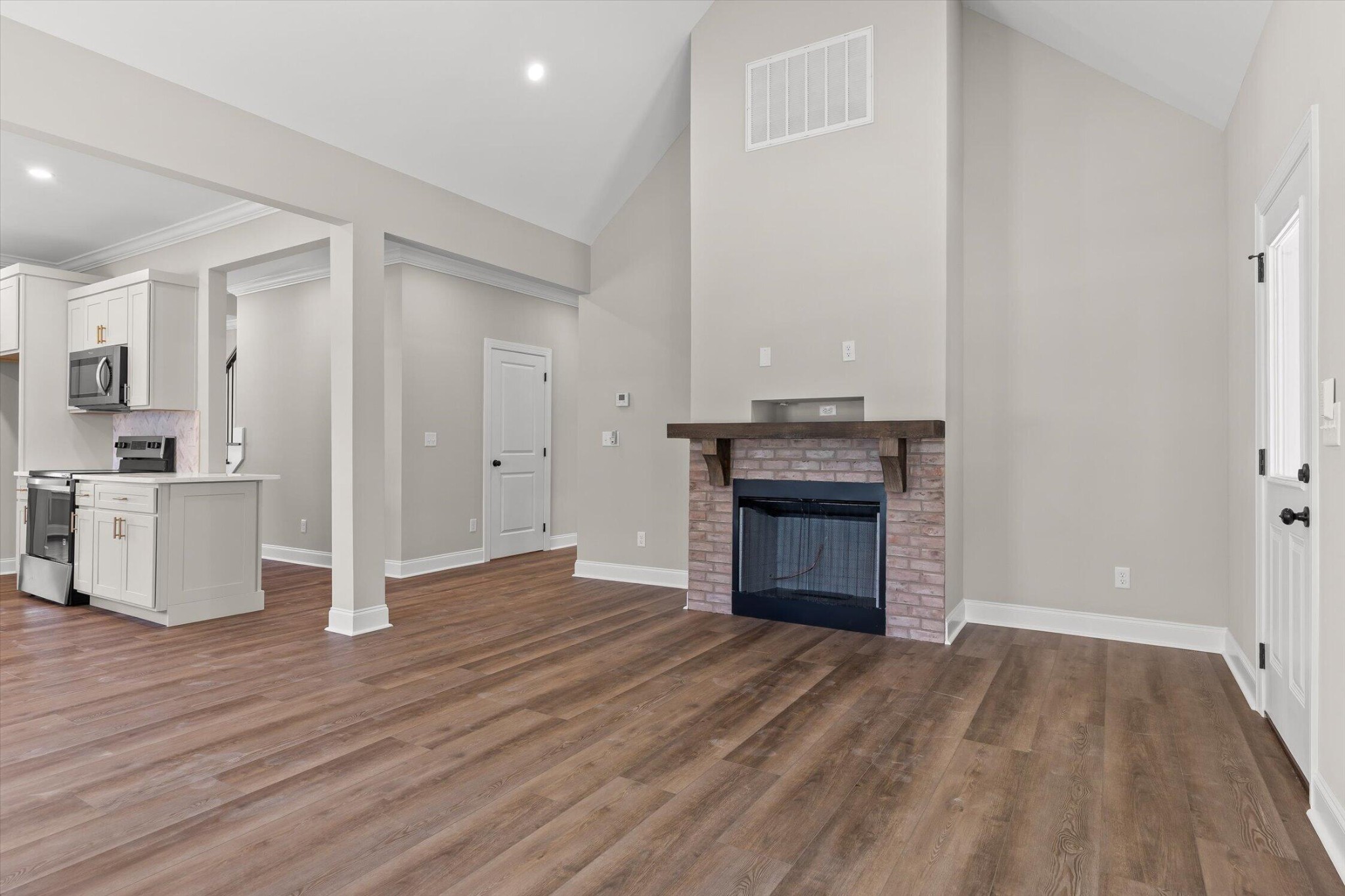 627 Willow Grove Court Property Photo 13