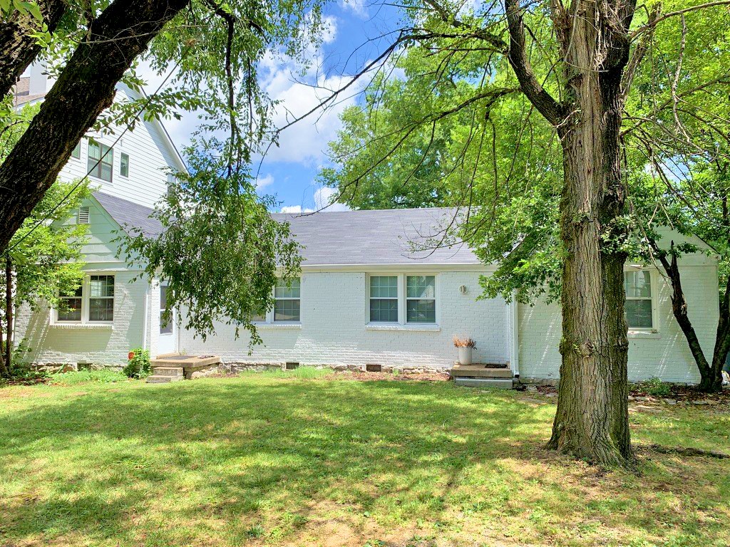 1904 Warfield Dr Property Photo 1