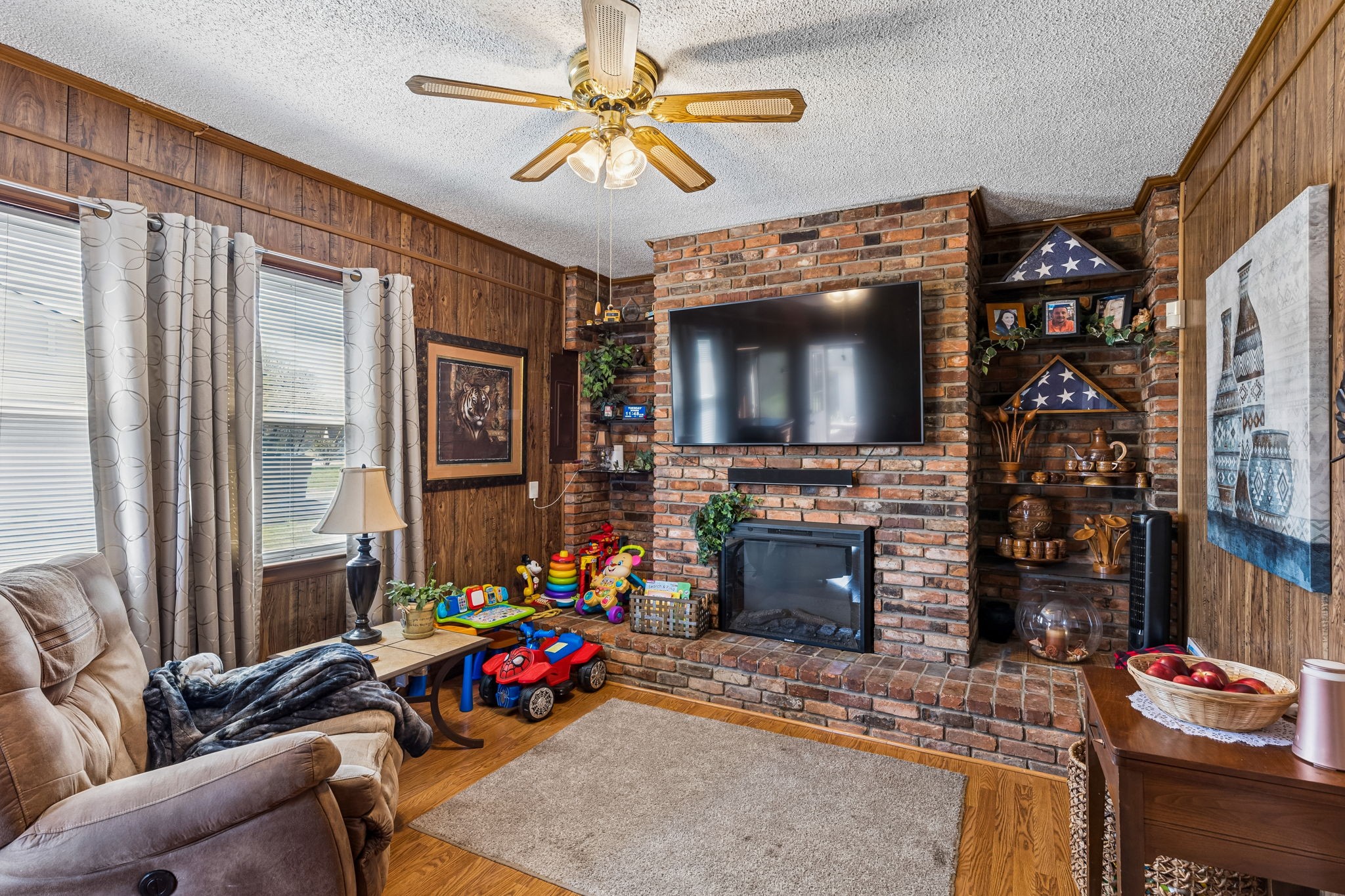 929 Lemont Dr Property Photo 34