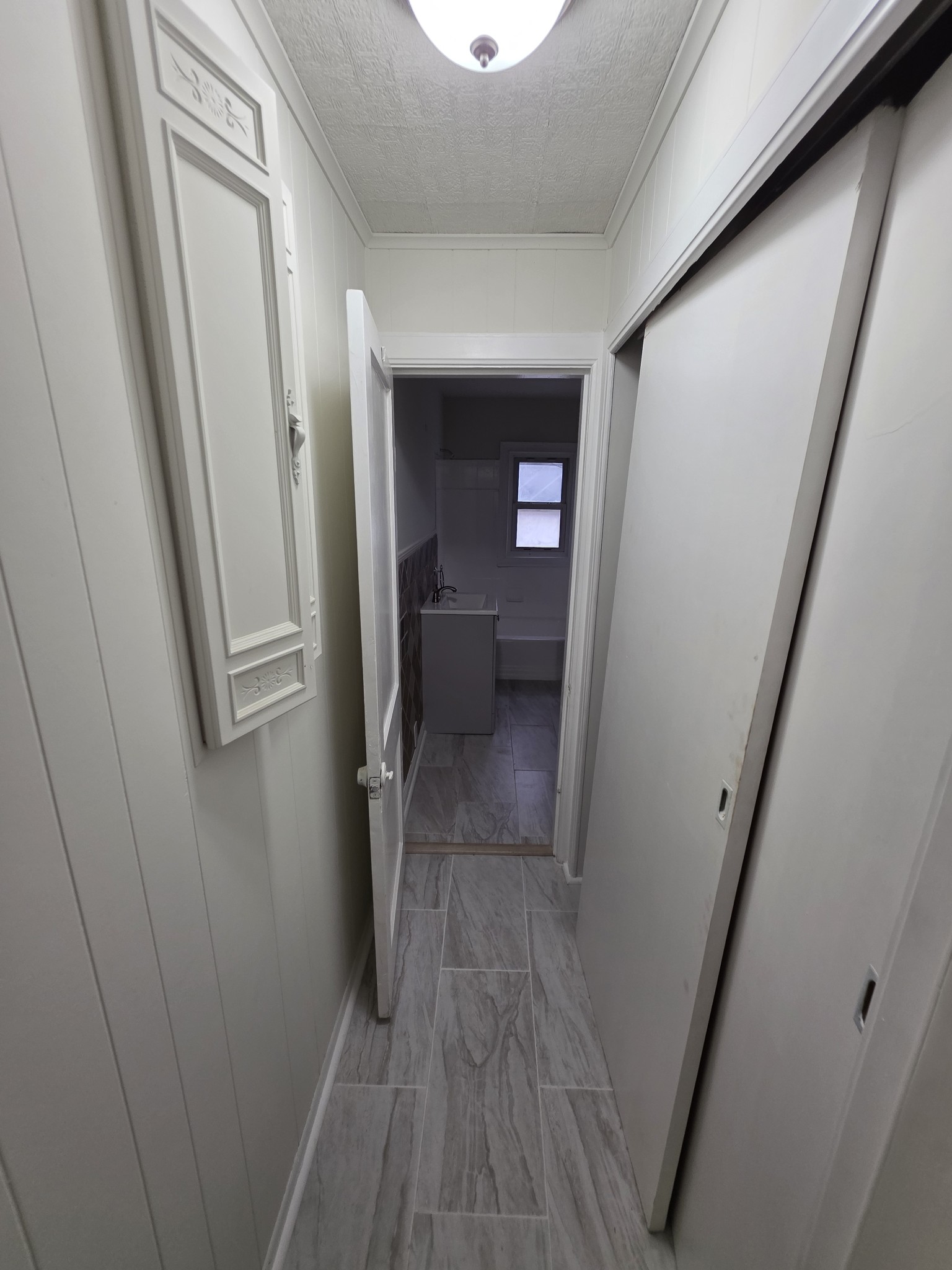 76 Elberta St Property Photo 9