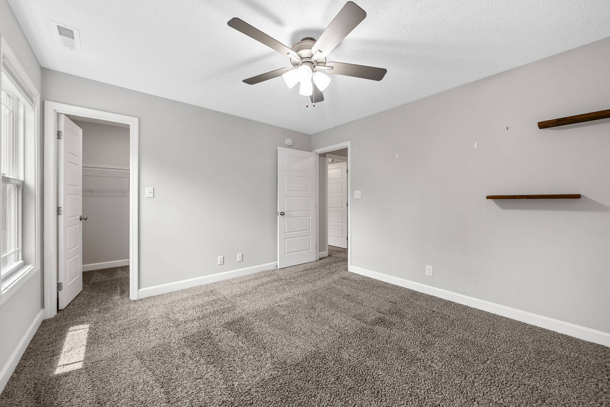 1025 Brightwood Ct Property Photo 28