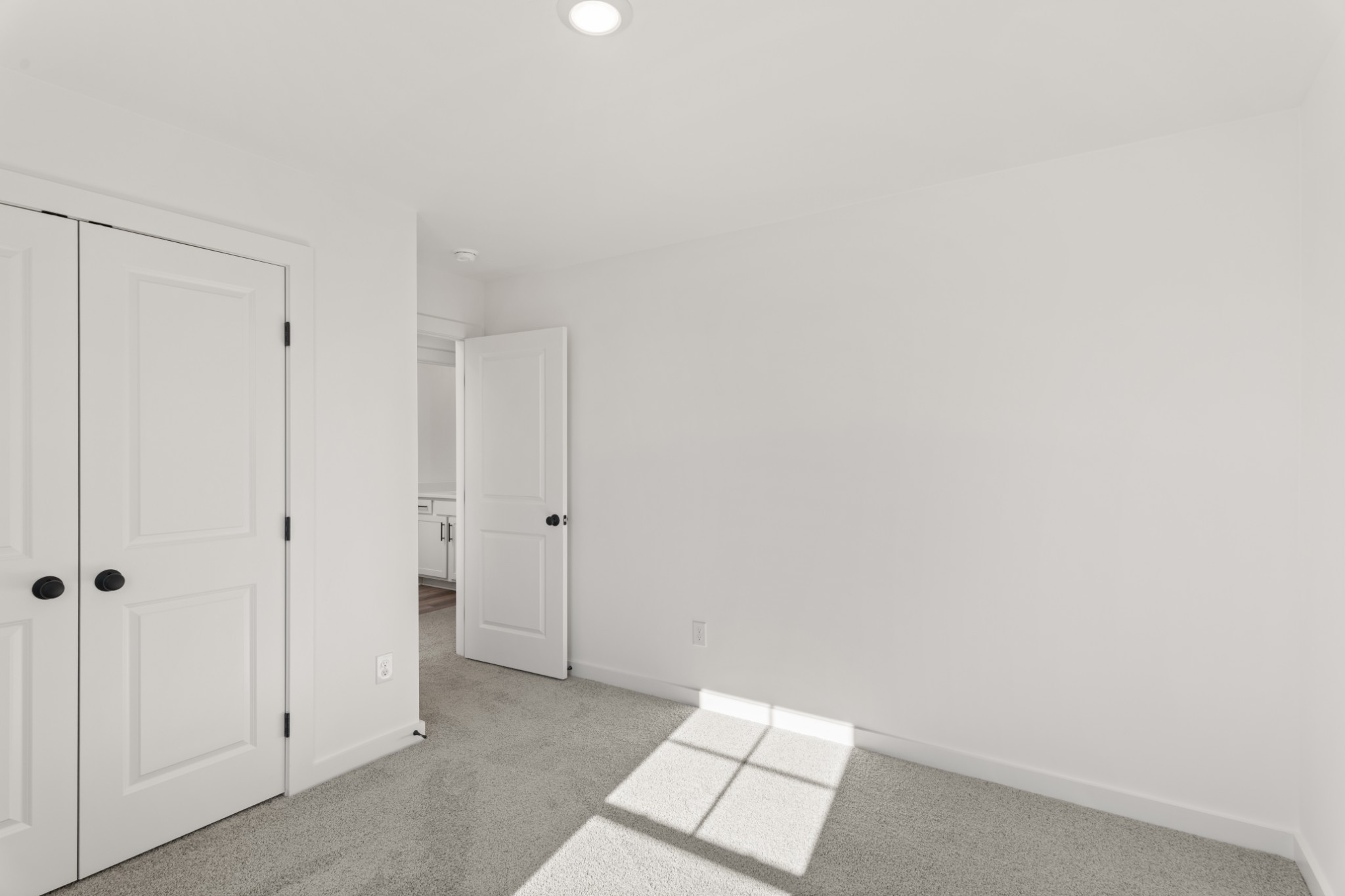 1610 Daly Dr Property Photo 24