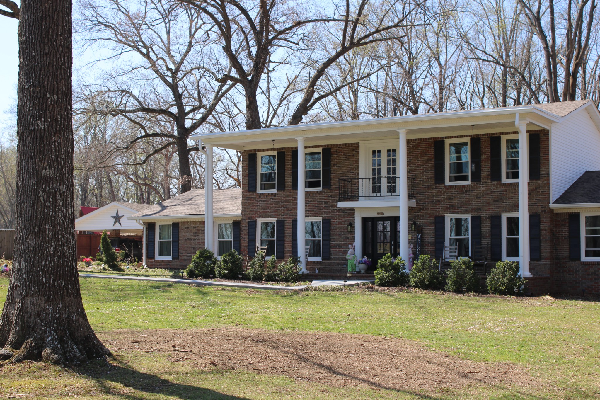 1311 Academy Rd Property Photo 1