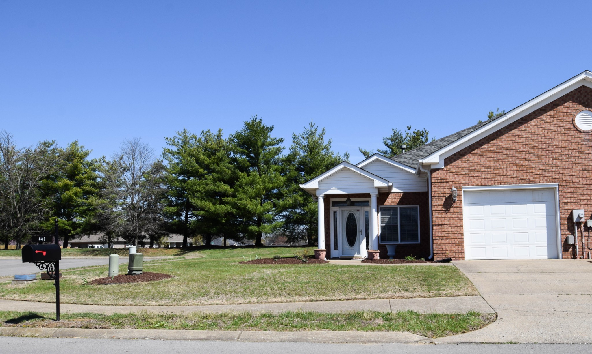 441 Brady Ln Property Photo 6
