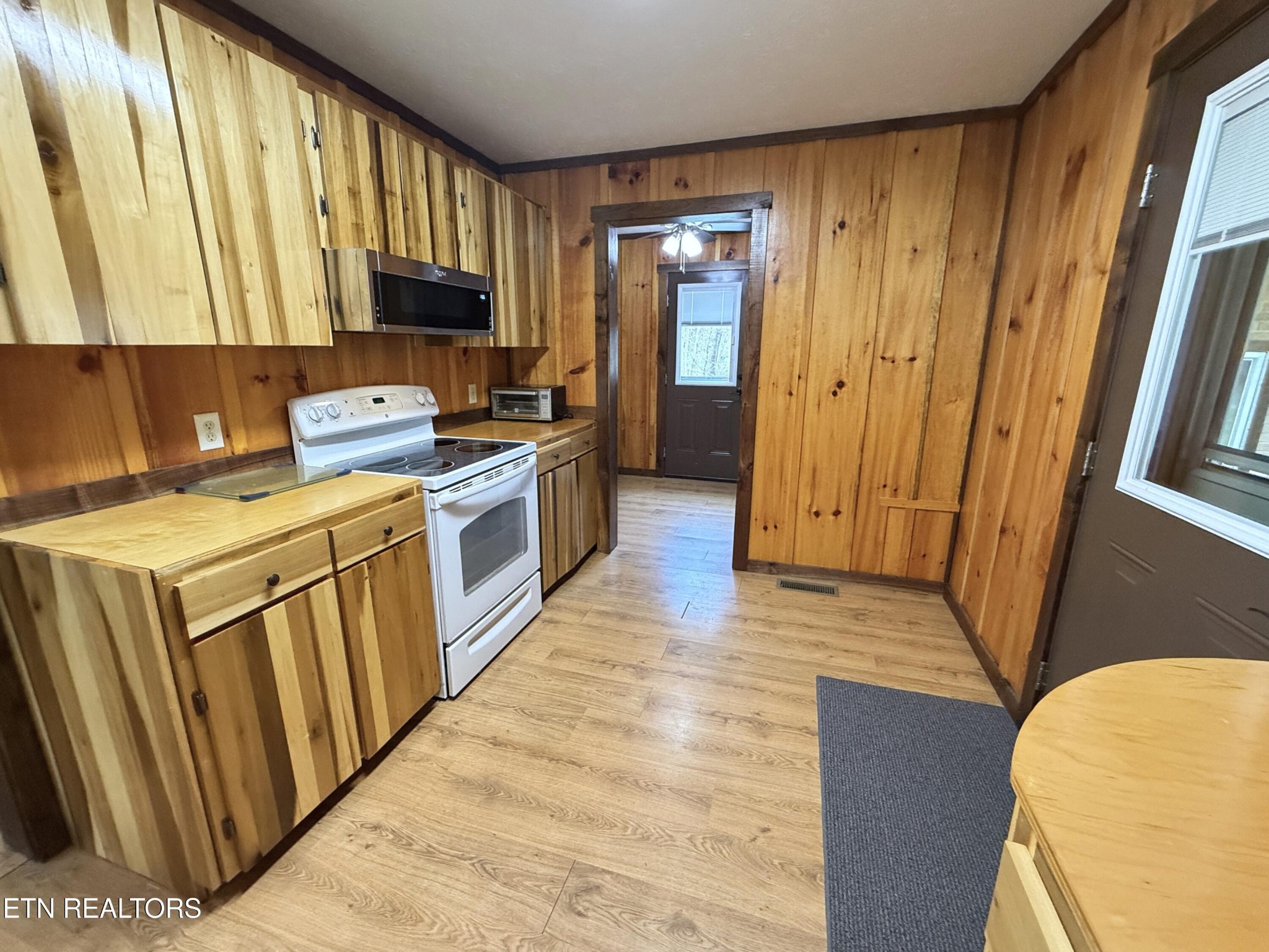 1059 Blue Mill Rd Property Photo 9