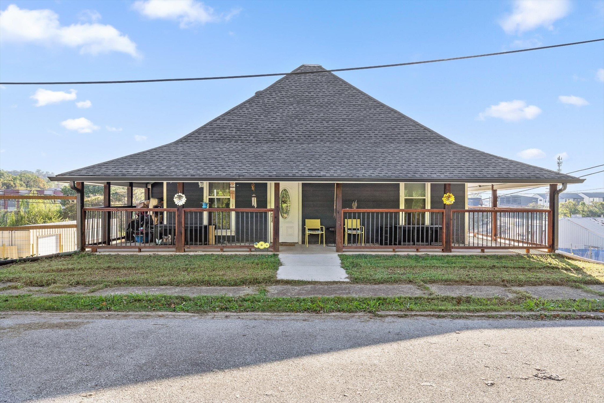 214 Houser Street Property Photo 2