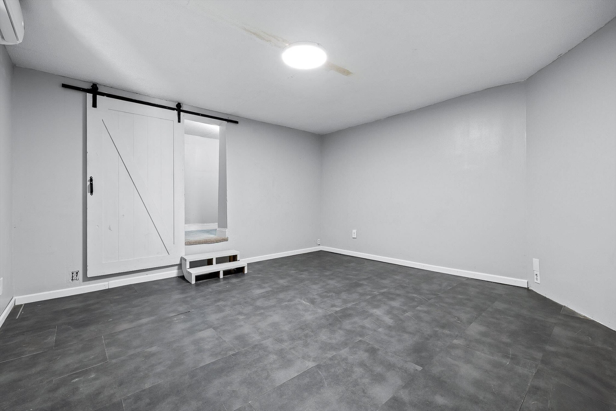 214 Houser Street Property Photo 10