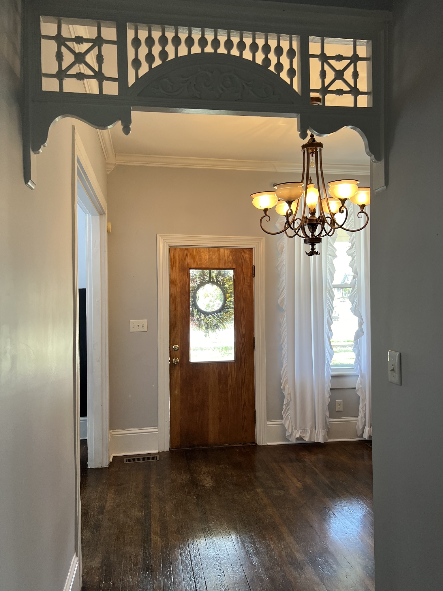 201 Pleasant St Property Photo 7