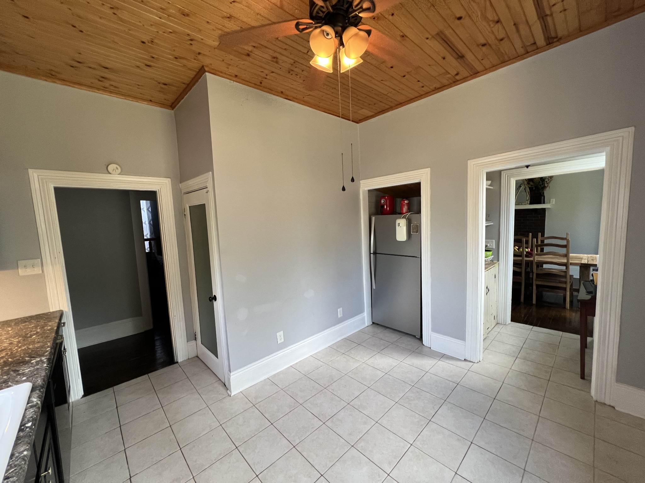 201 Pleasant St Property Photo 10