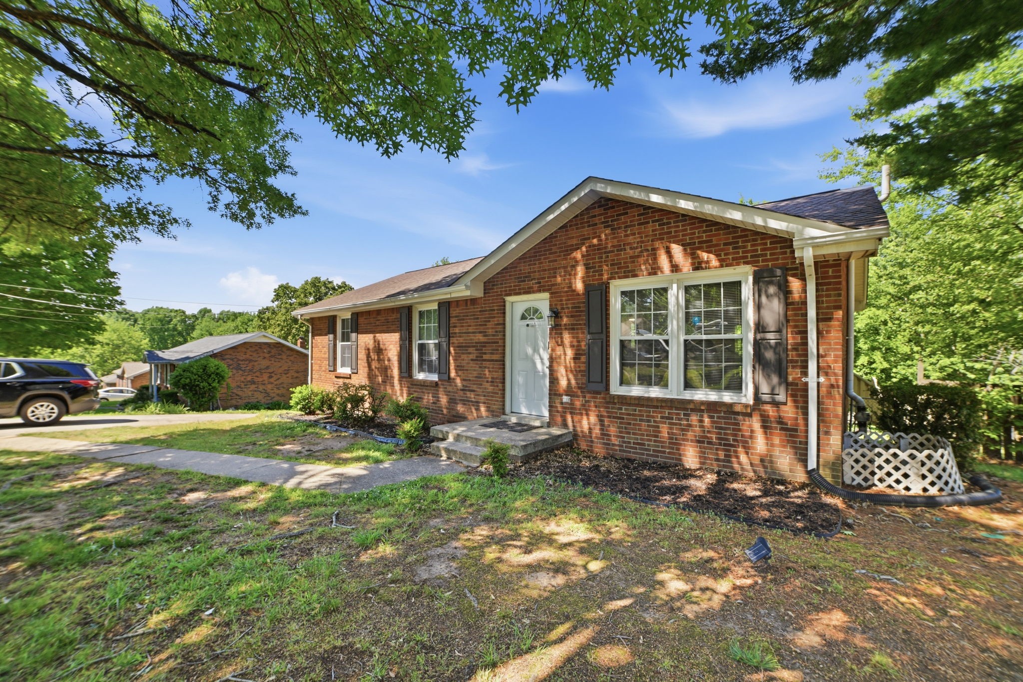 1810 Apex Dr Property Photo 2