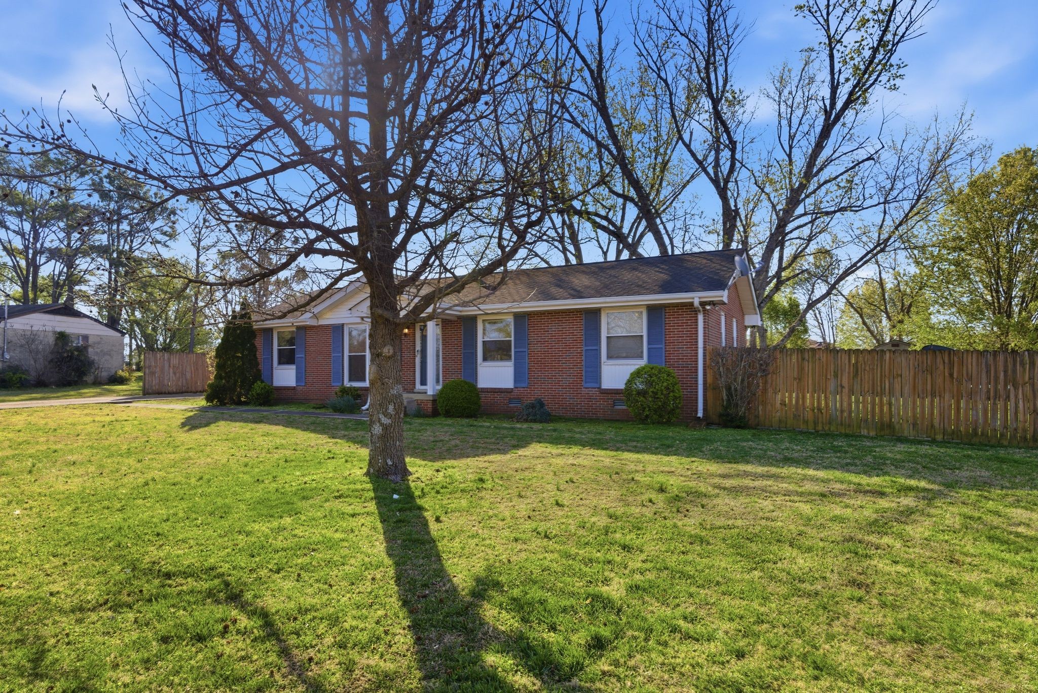 523 Terry Ln Property Photo 4