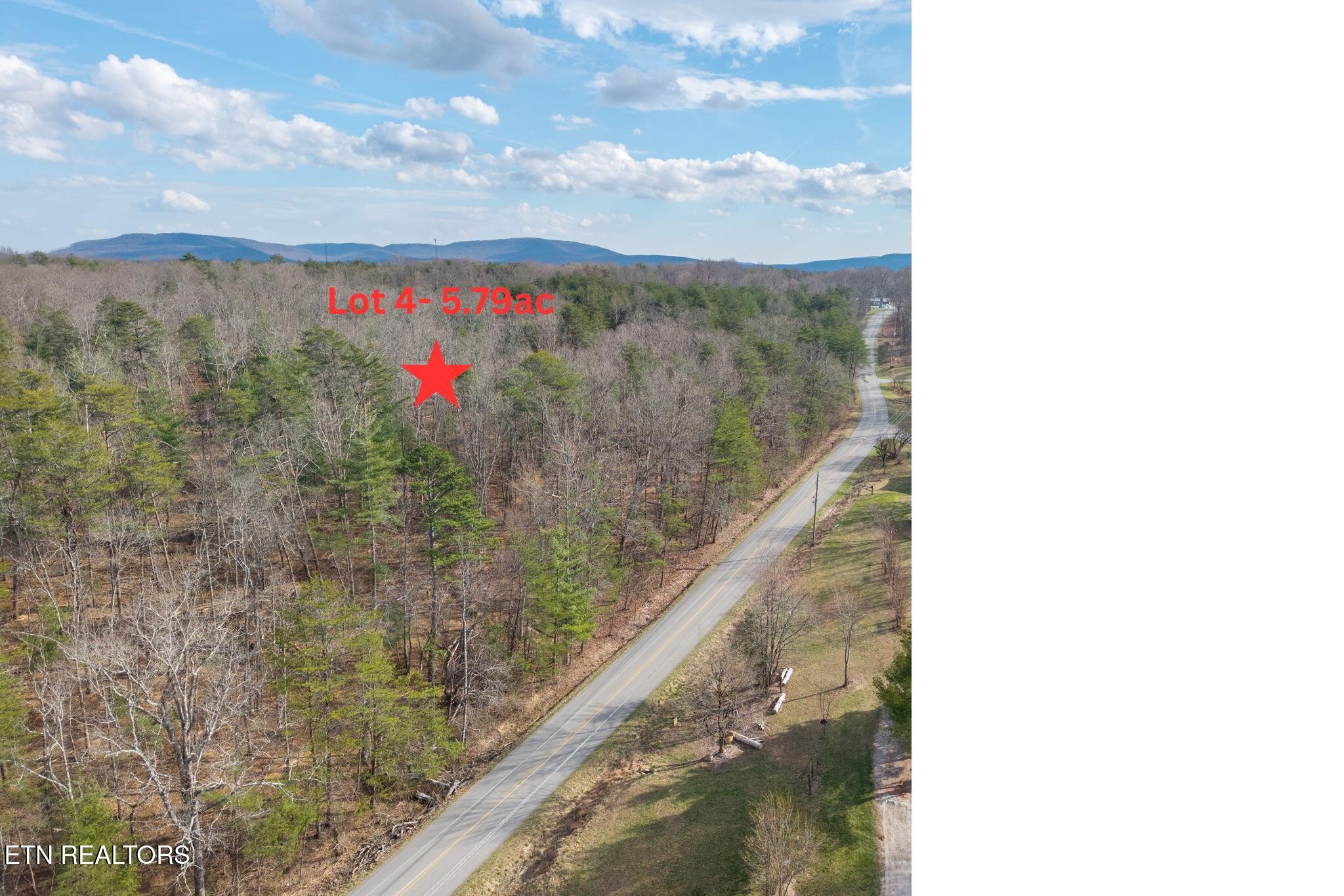 4 Chestnut Hill Rd Property Photo 1