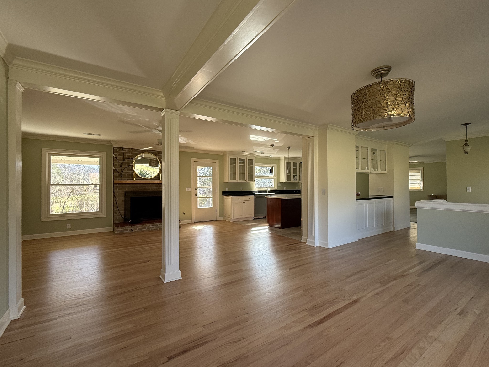 111 Bobby Dr Property Photo 6