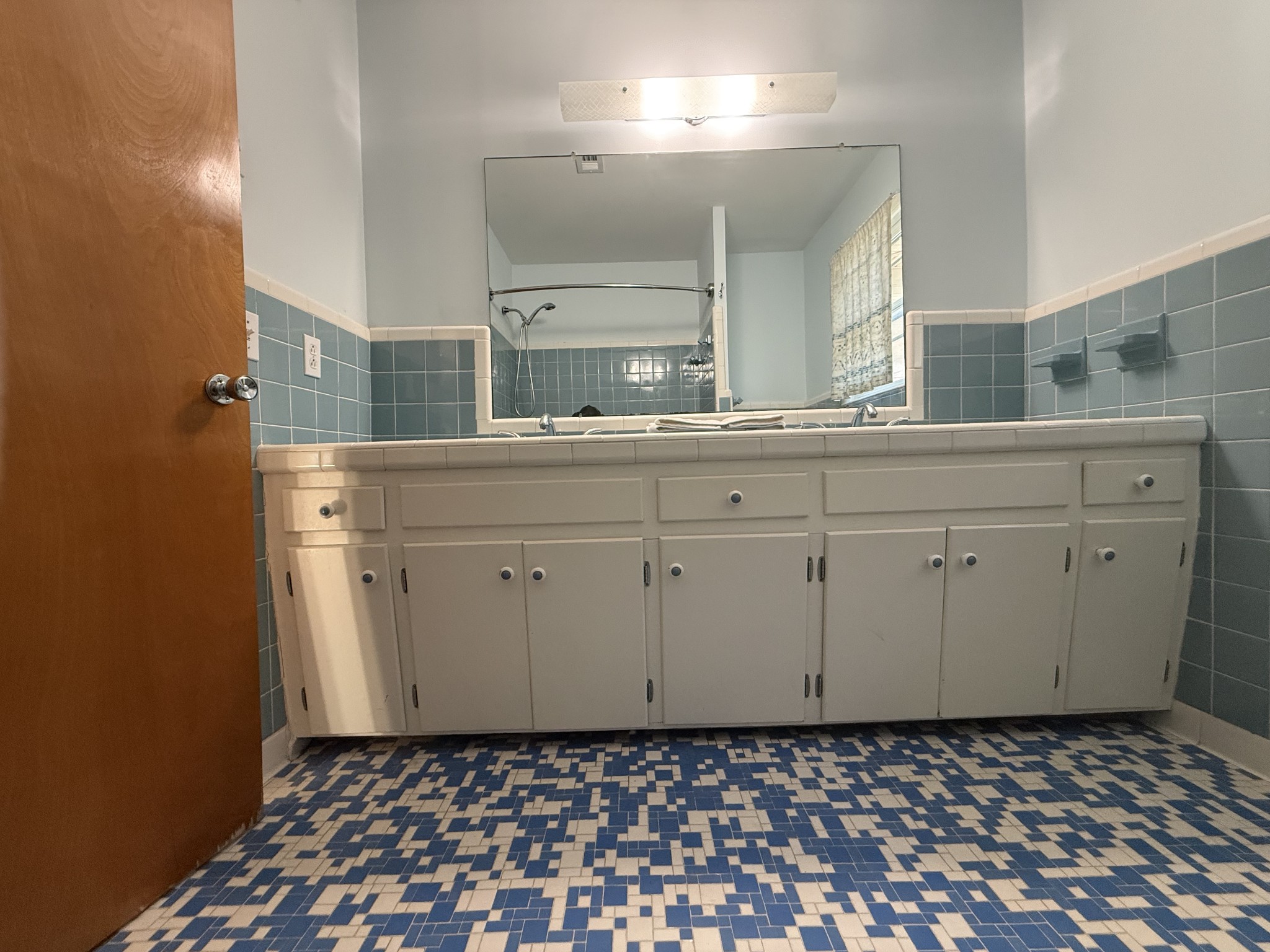 111 Bobby Dr Property Photo 22