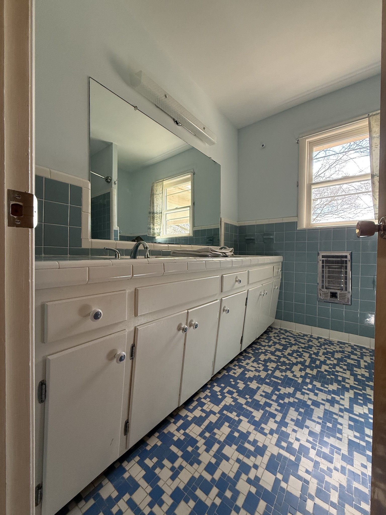 111 Bobby Dr Property Photo 23