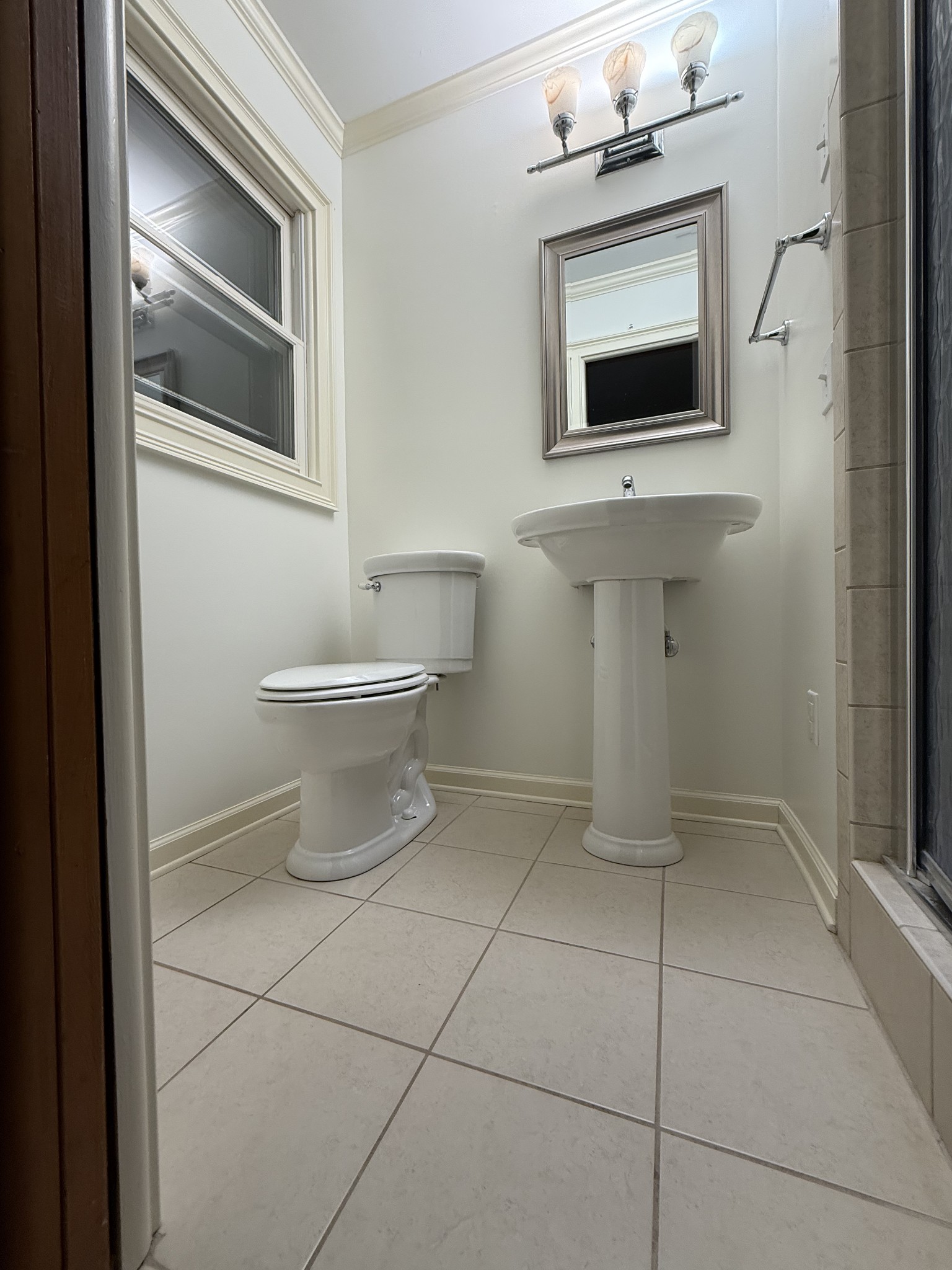 111 Bobby Dr Property Photo 33