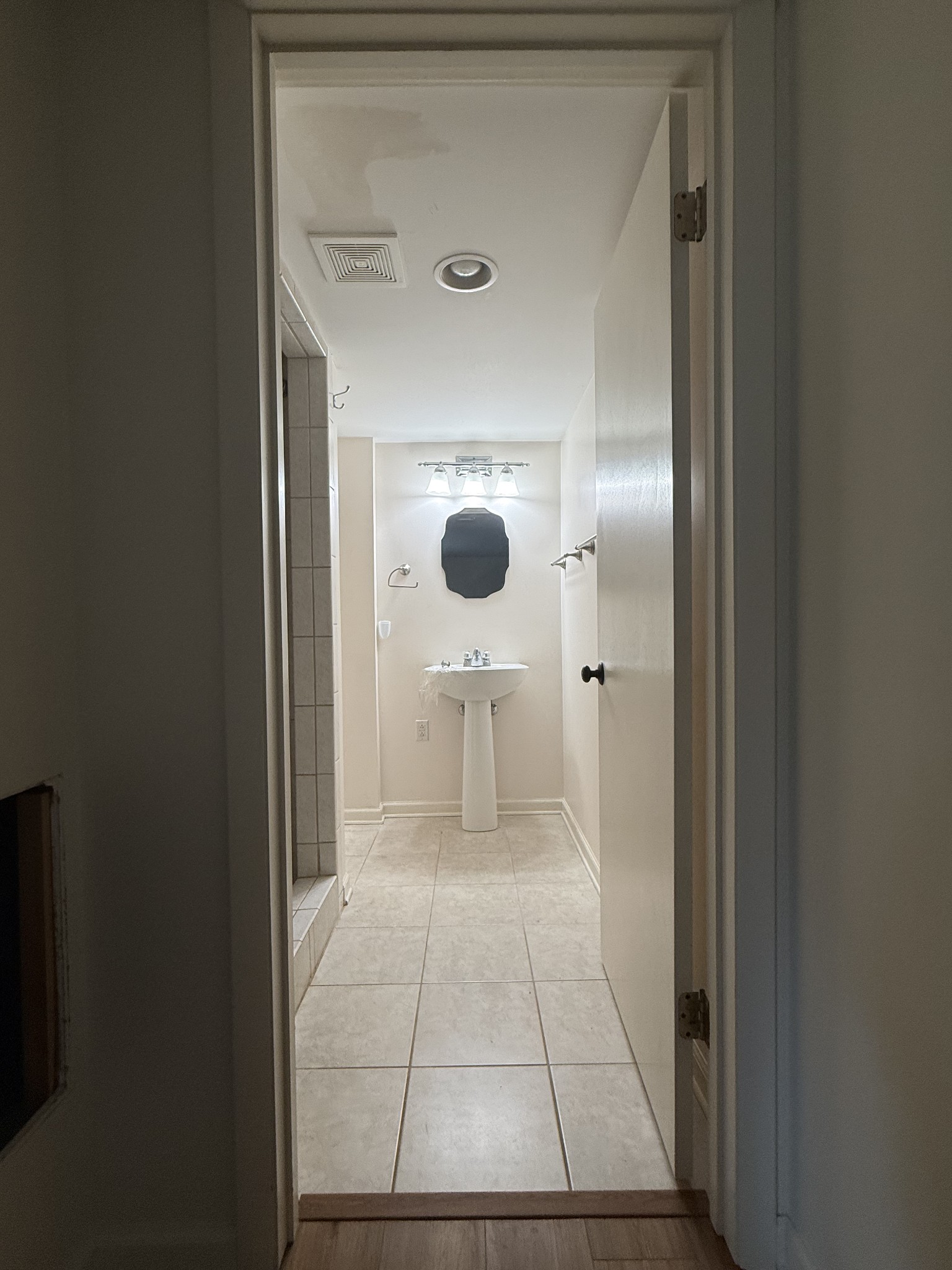 111 Bobby Dr Property Photo 34