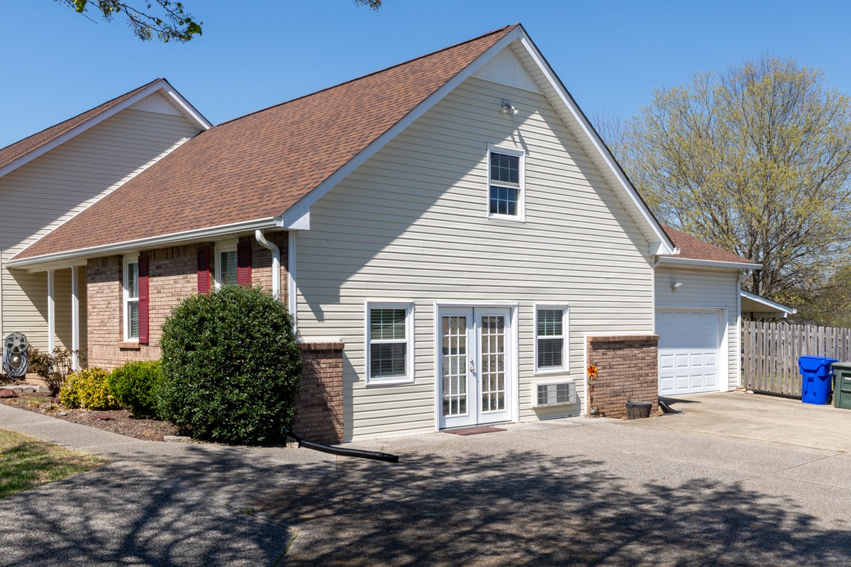 503 Cedar Brook Dr Property Photo 4