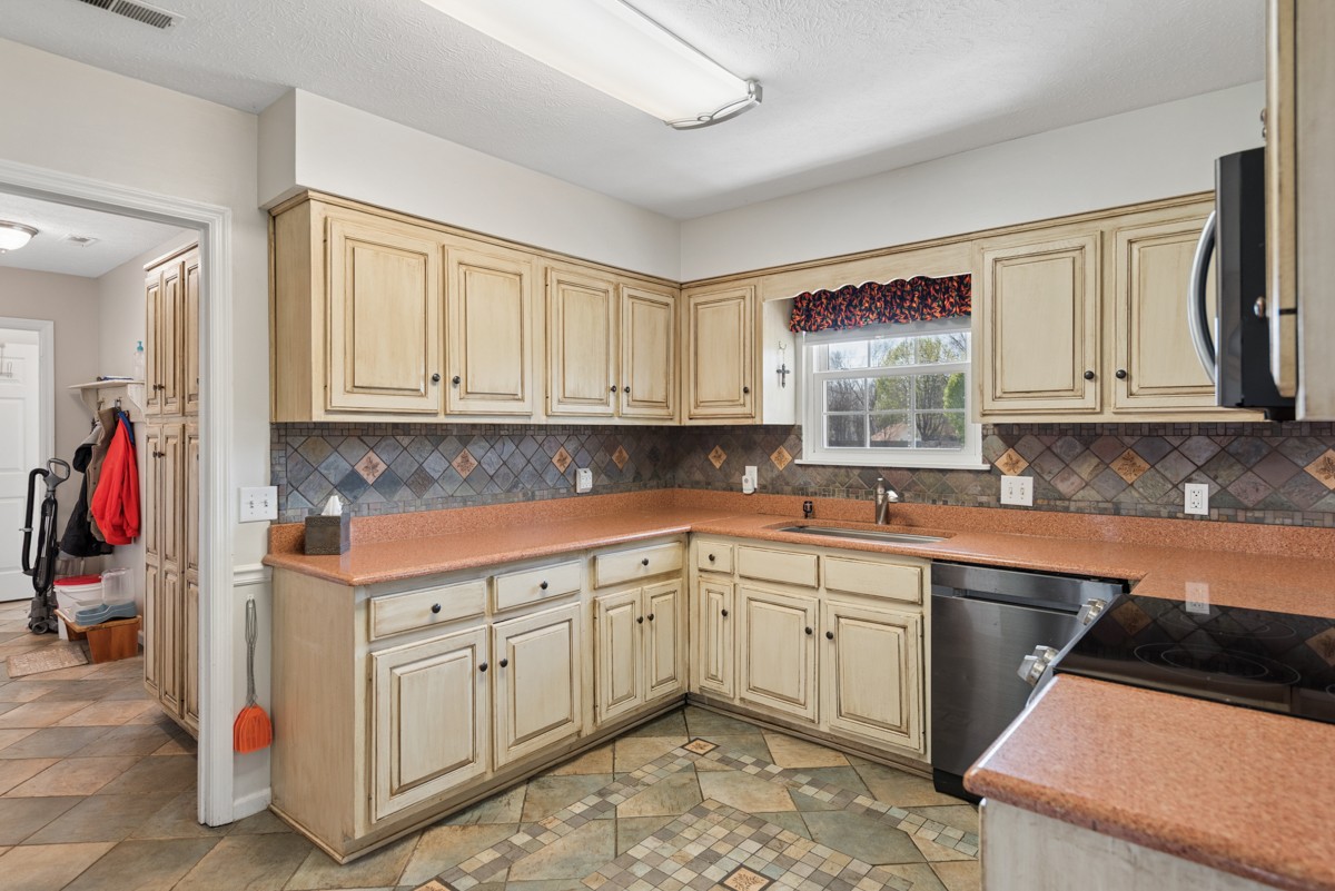503 Cedar Brook Dr Property Photo 14