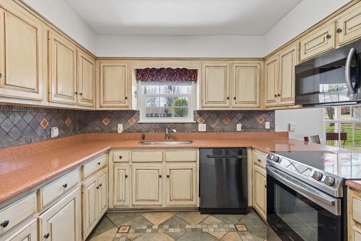 503 Cedar Brook Dr Property Photo 16