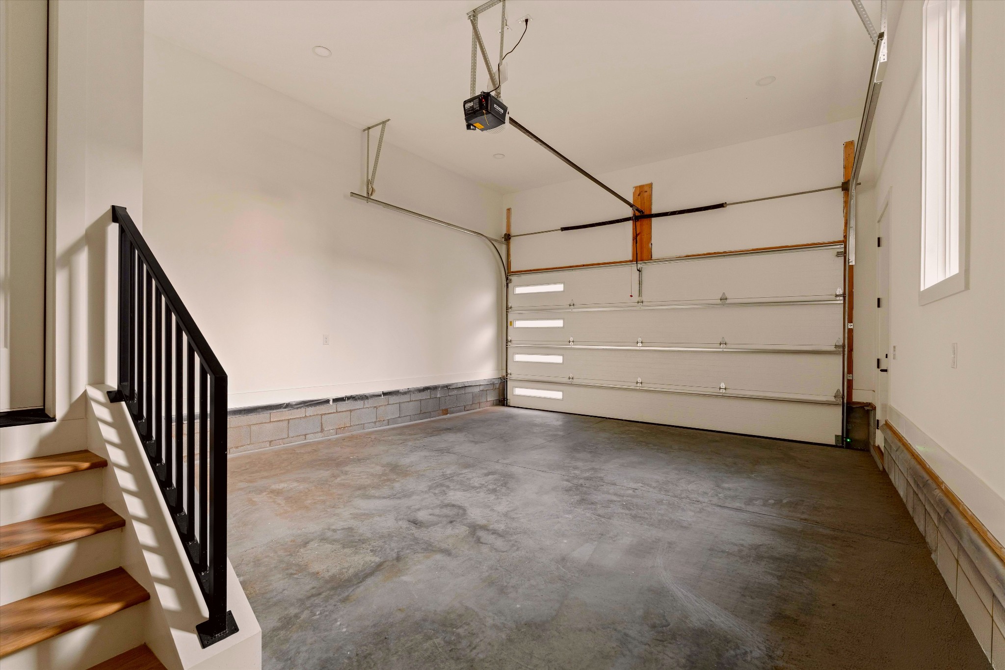 547b Moore Ave Property Photo 54