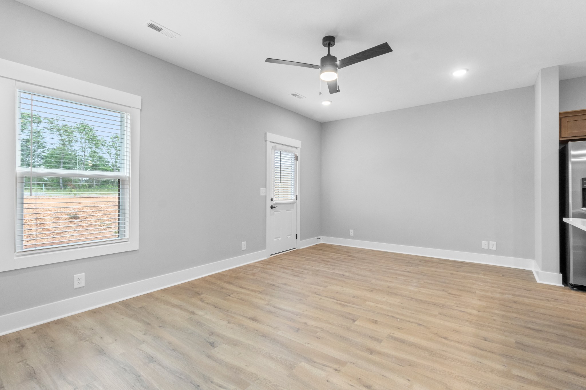 302 Jonathan Wade Circle Property Photo 9