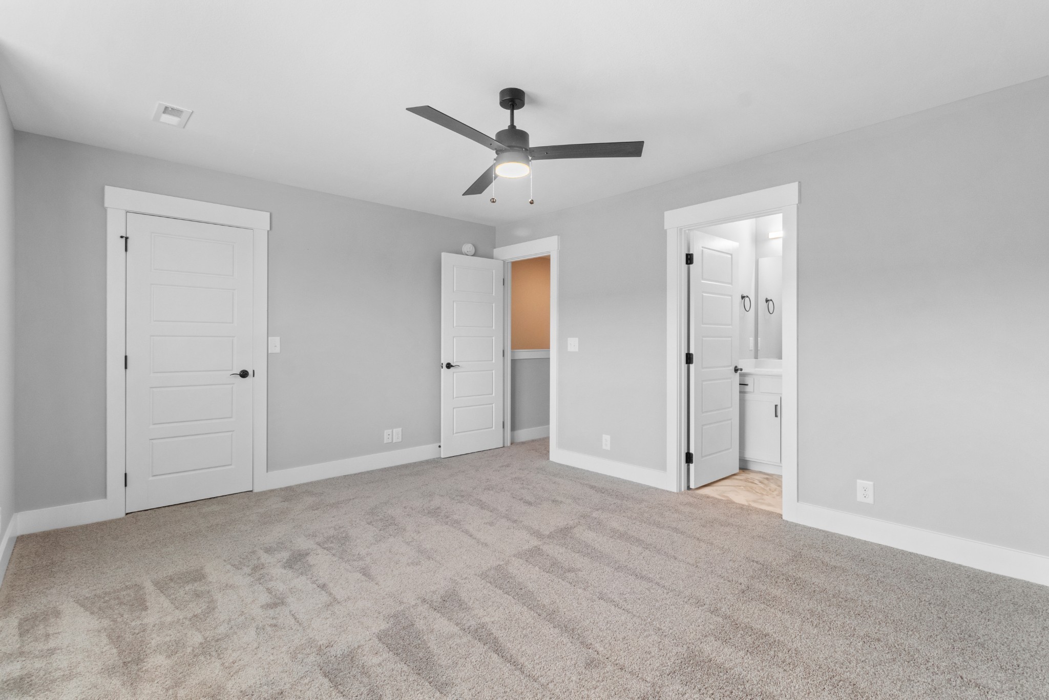 302 Jonathan Wade Circle Property Photo 17