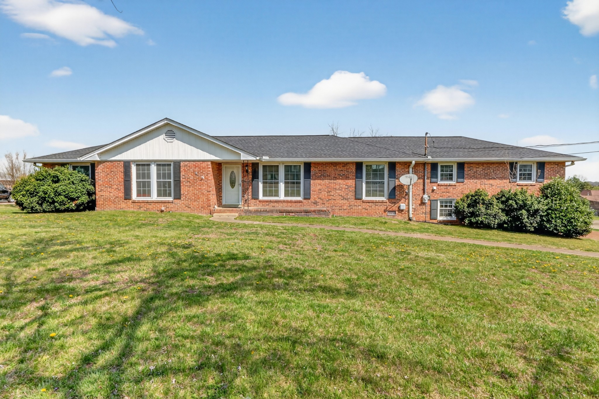 1305 Clearview Dr Property Photo 1