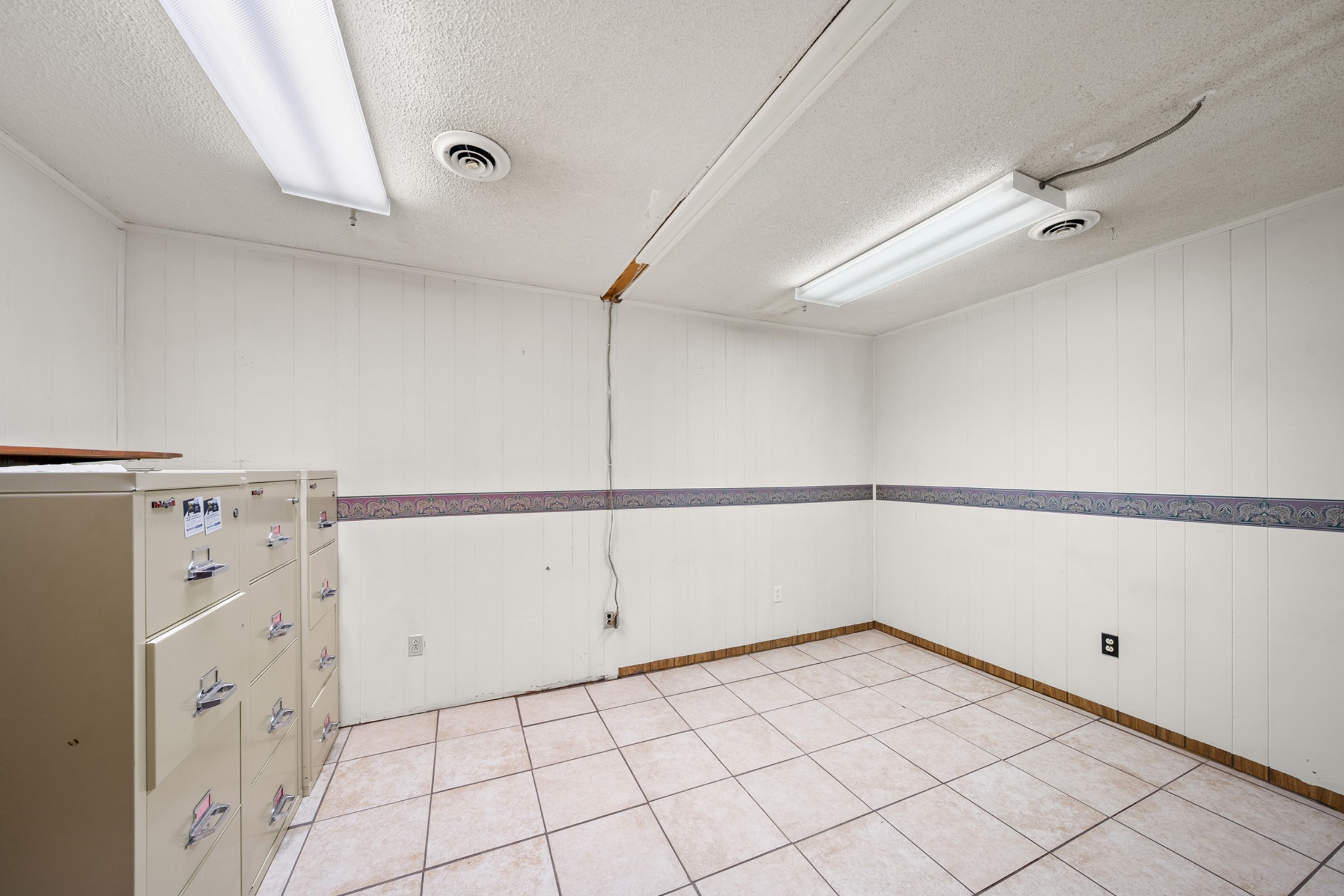201 1st Ave, Nw Property Photo 11