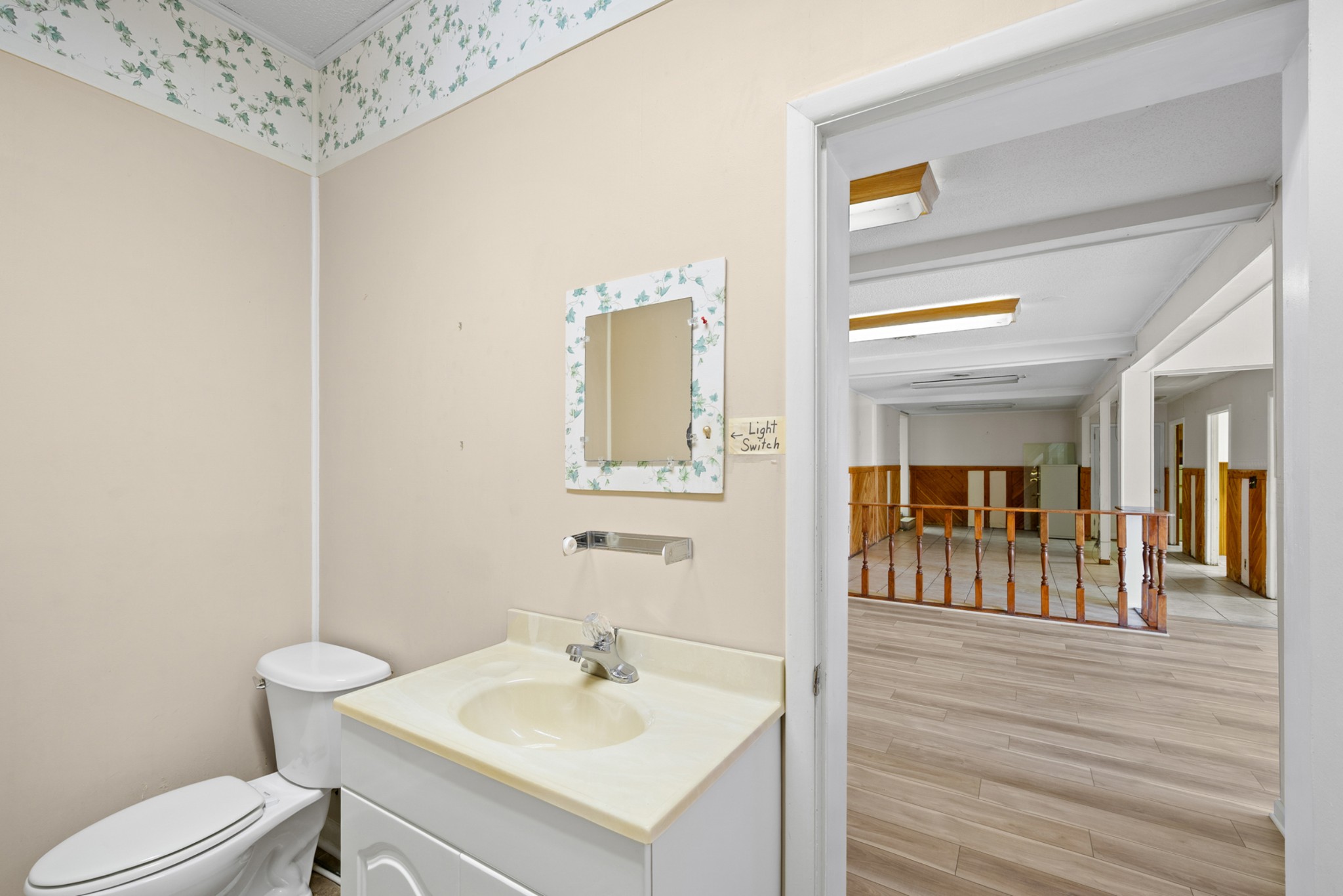 201 1st Ave, Nw Property Photo 13