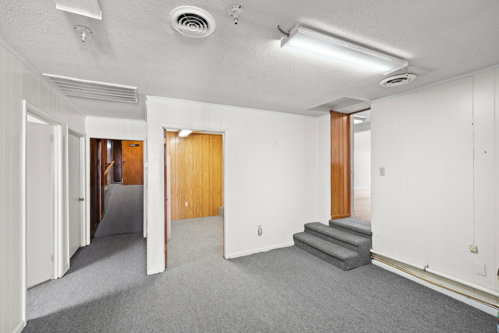 201 1st Ave, Nw Property Photo 14