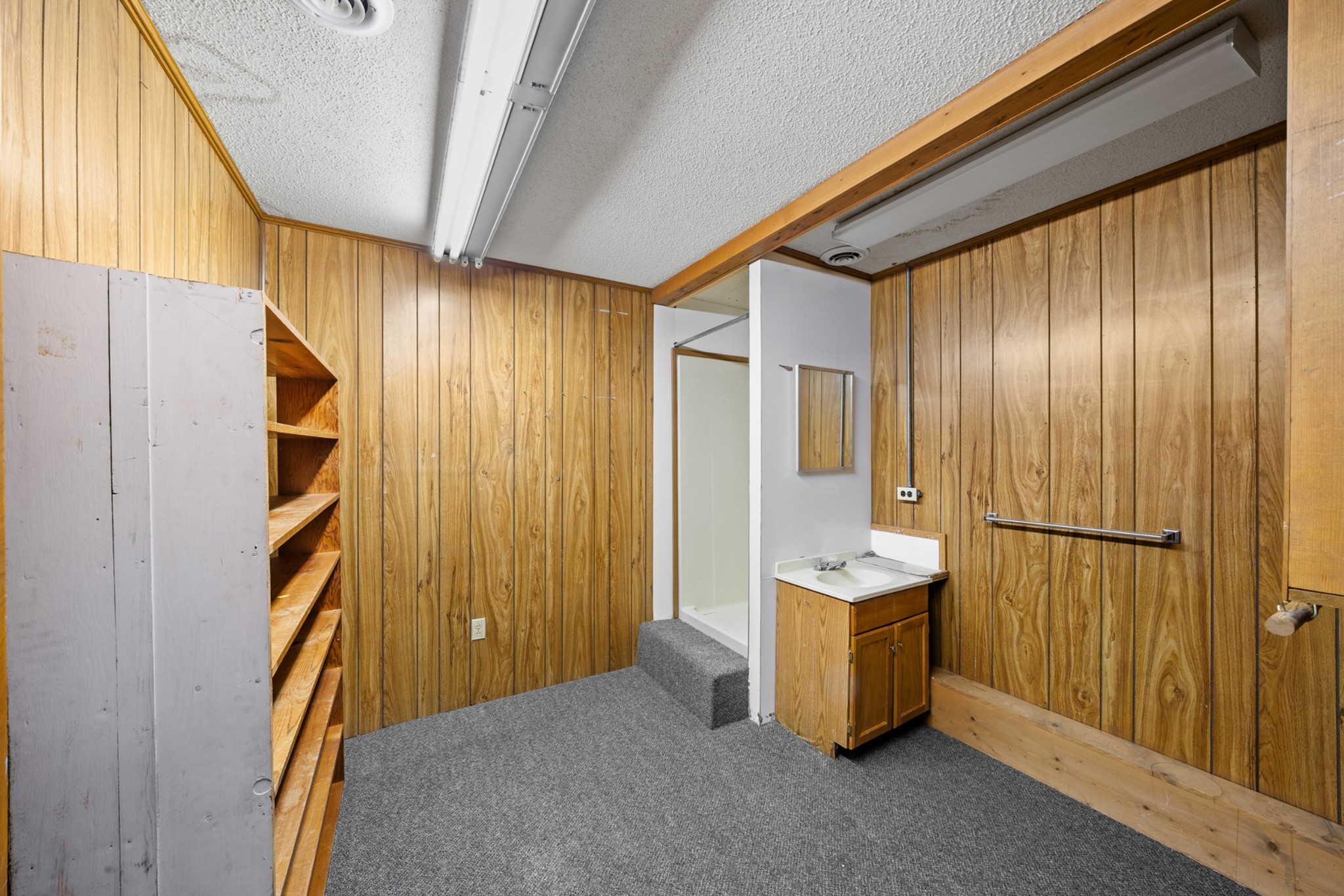 201 1st Ave, Nw Property Photo 19