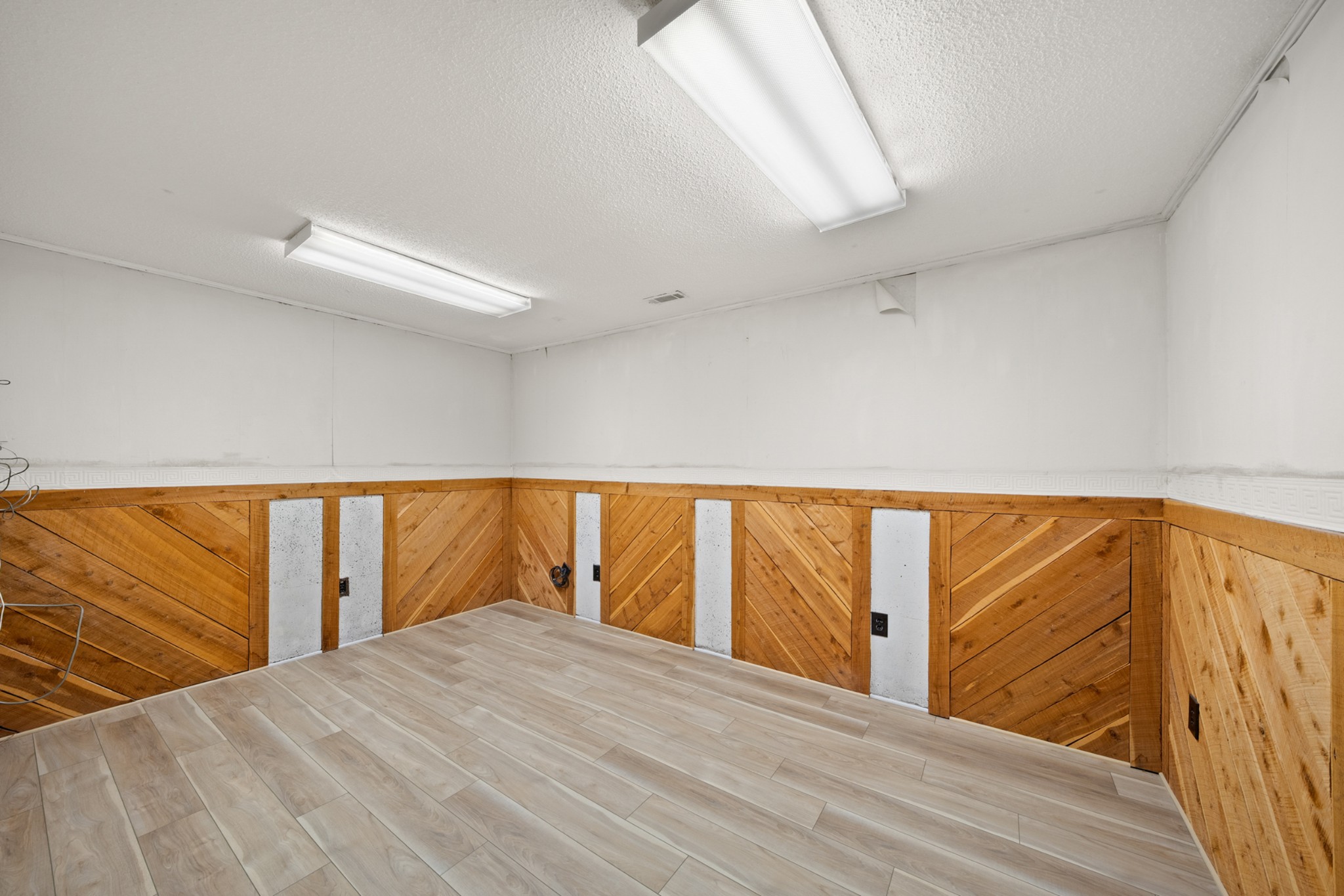 201 1st Ave, Nw Property Photo 29