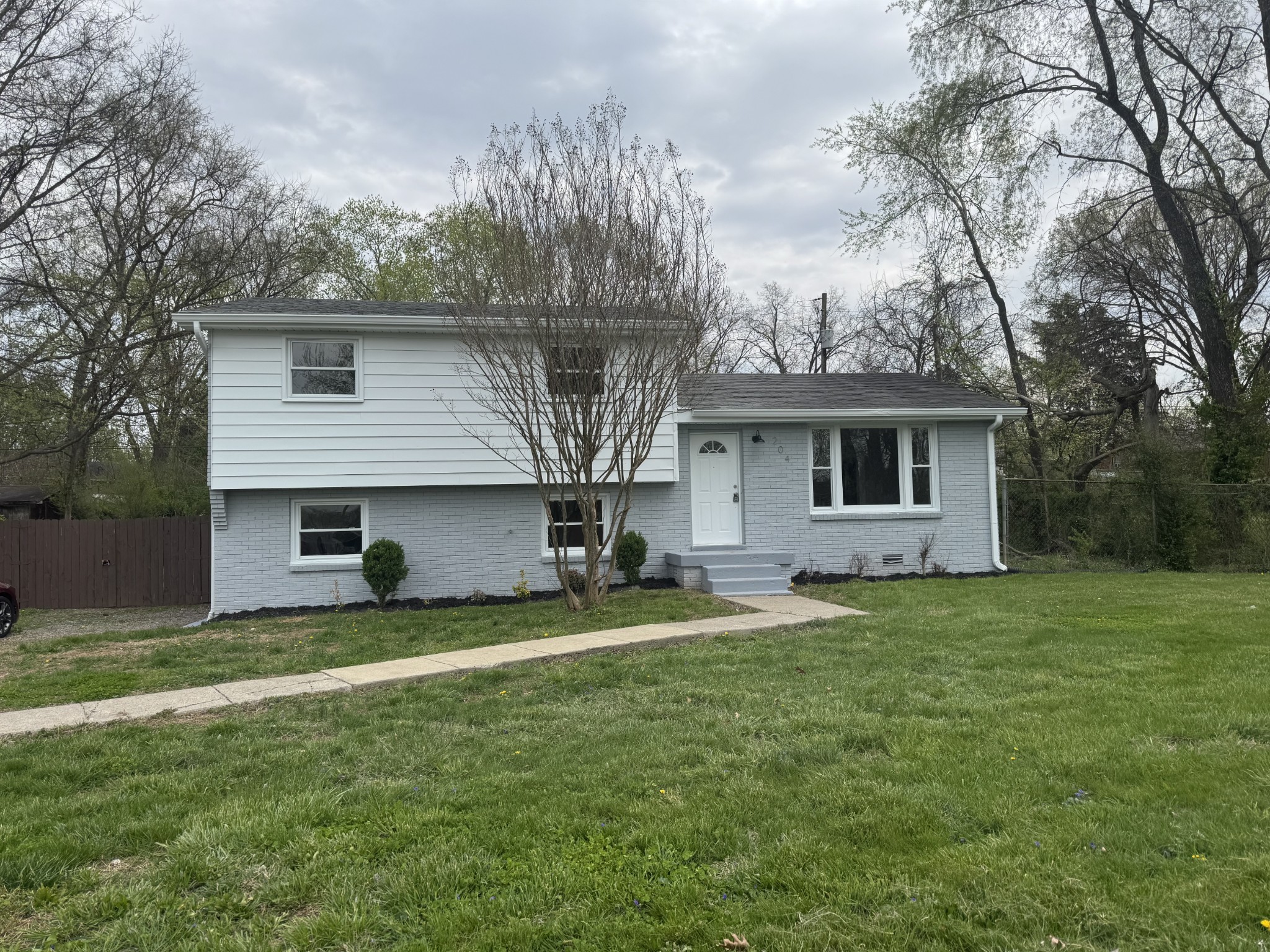 204 Morningside Dr Property Photo 1
