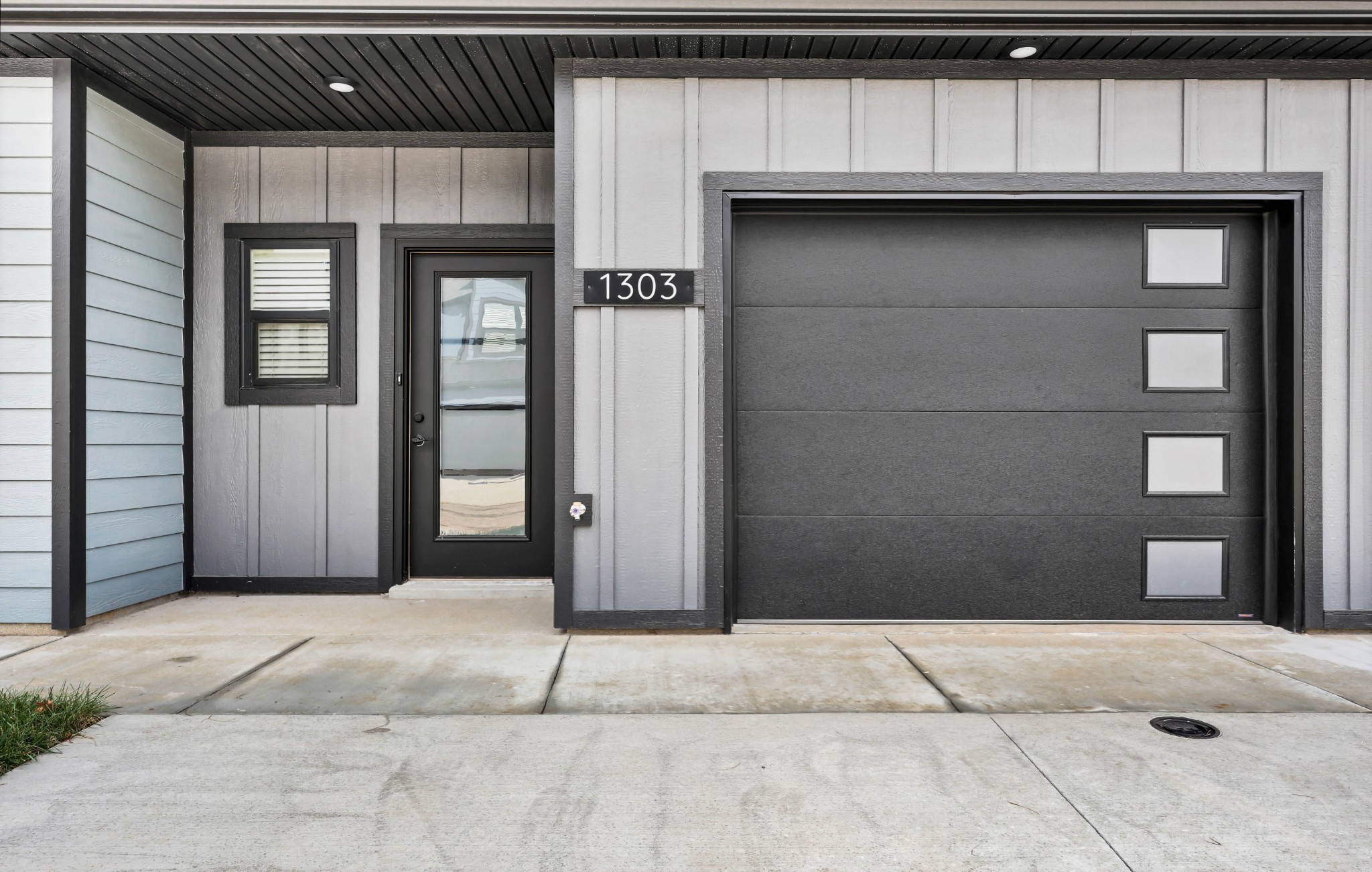 1306 Jonathan Wade Circle Property Photo 1