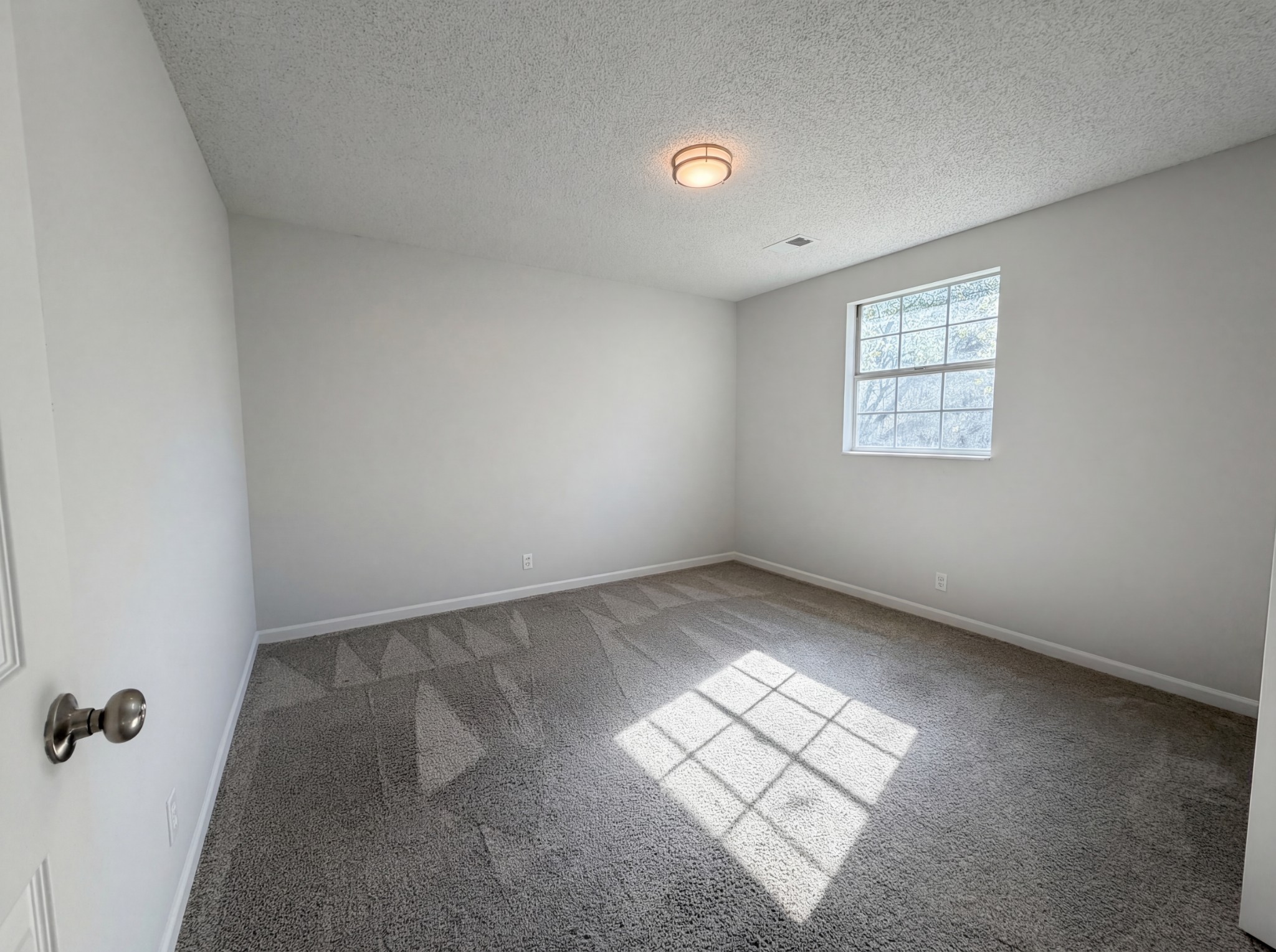 5148 Roxborough Dr Property Photo 11