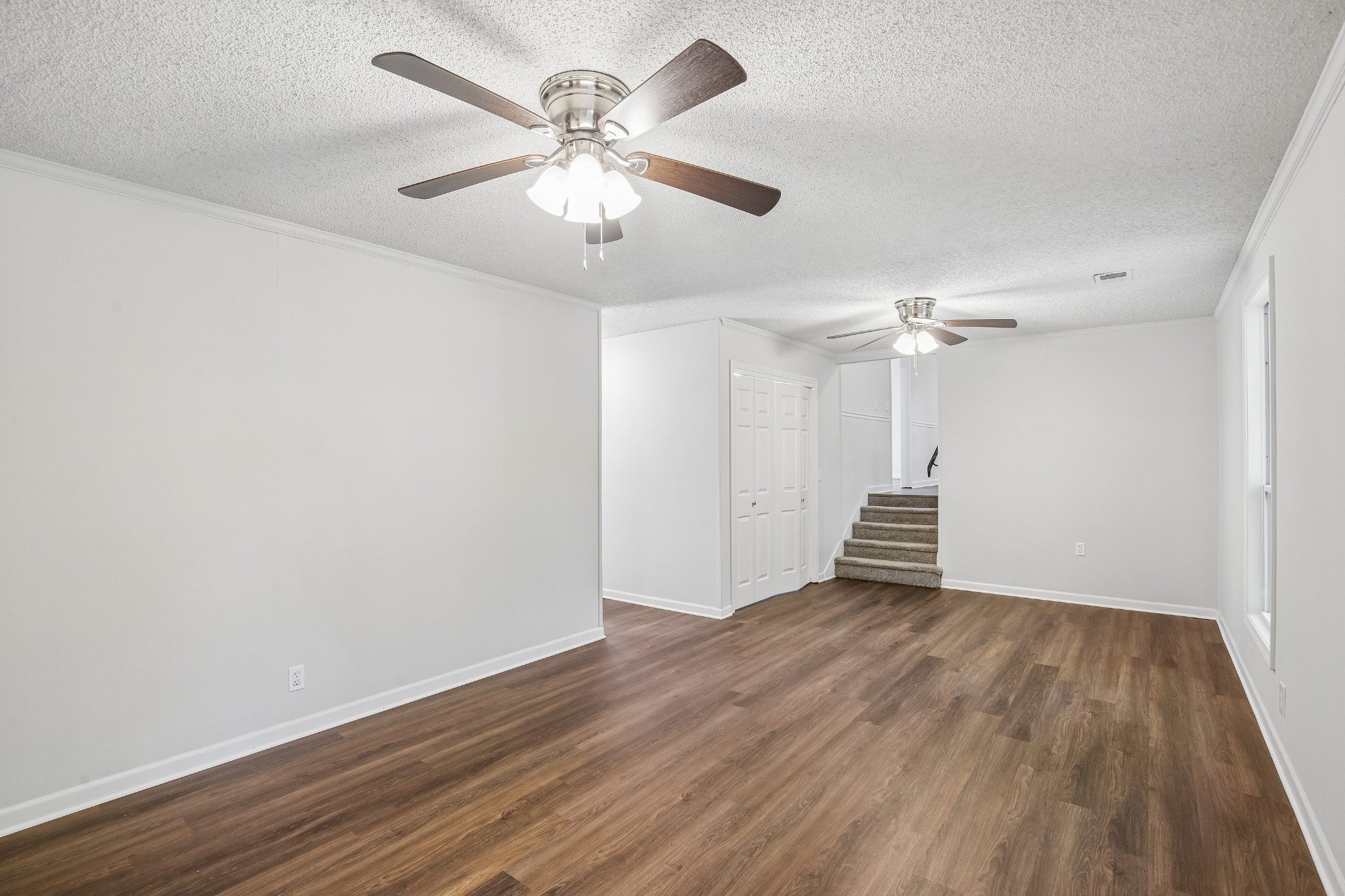 5148 Roxborough Dr Property Photo 25