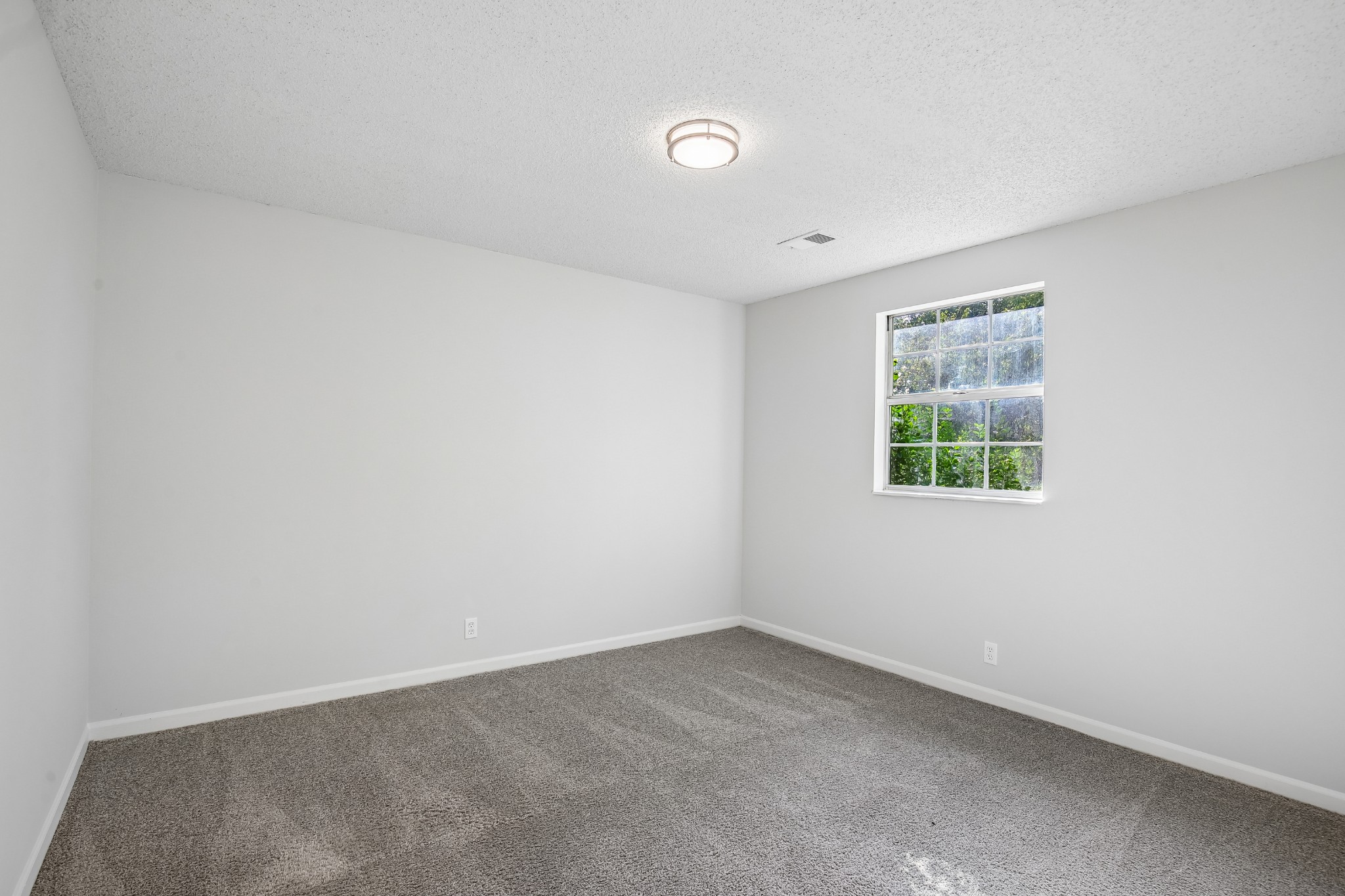 5148 Roxborough Dr Property Photo 43