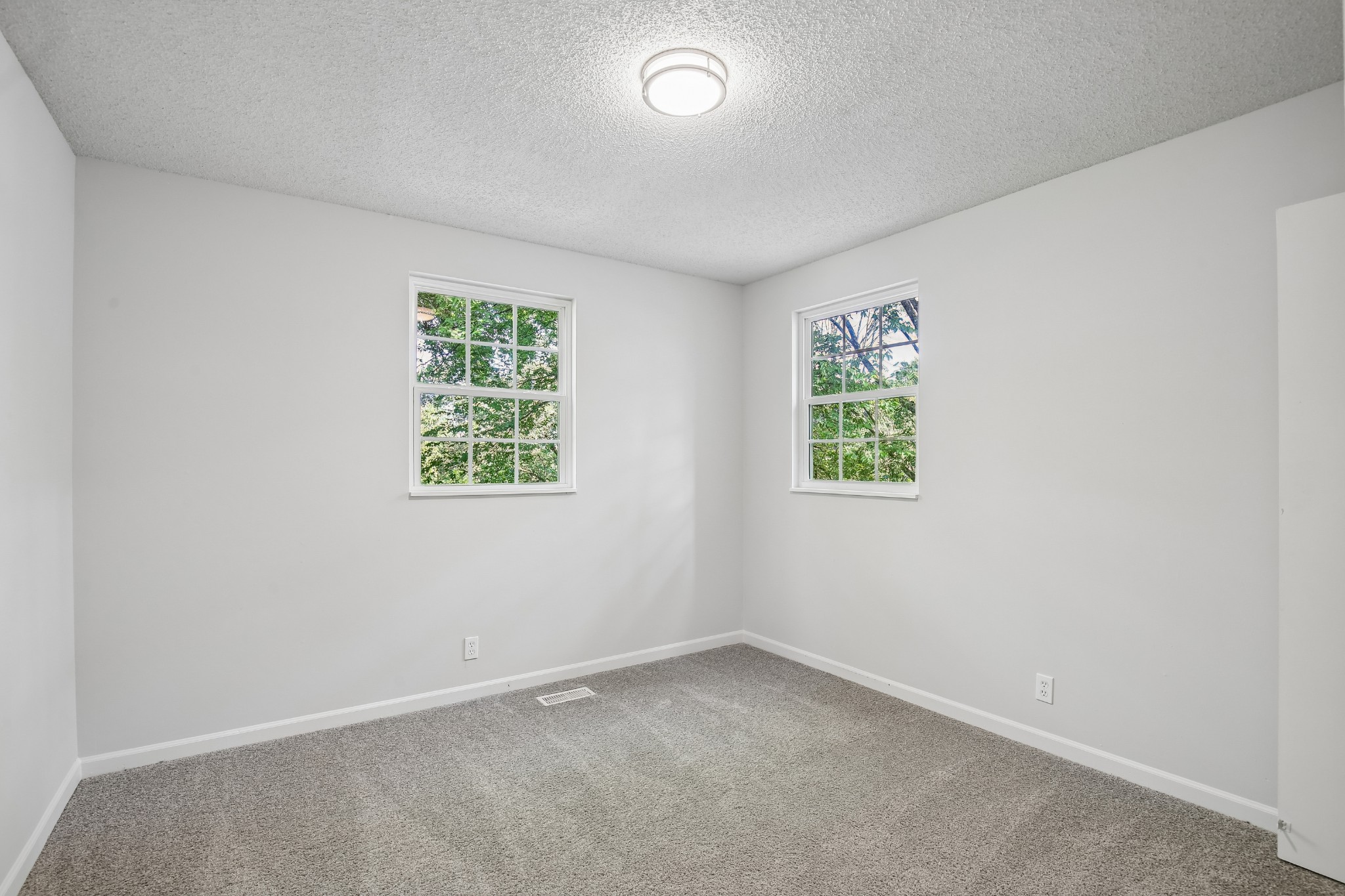 5148 Roxborough Dr Property Photo 60