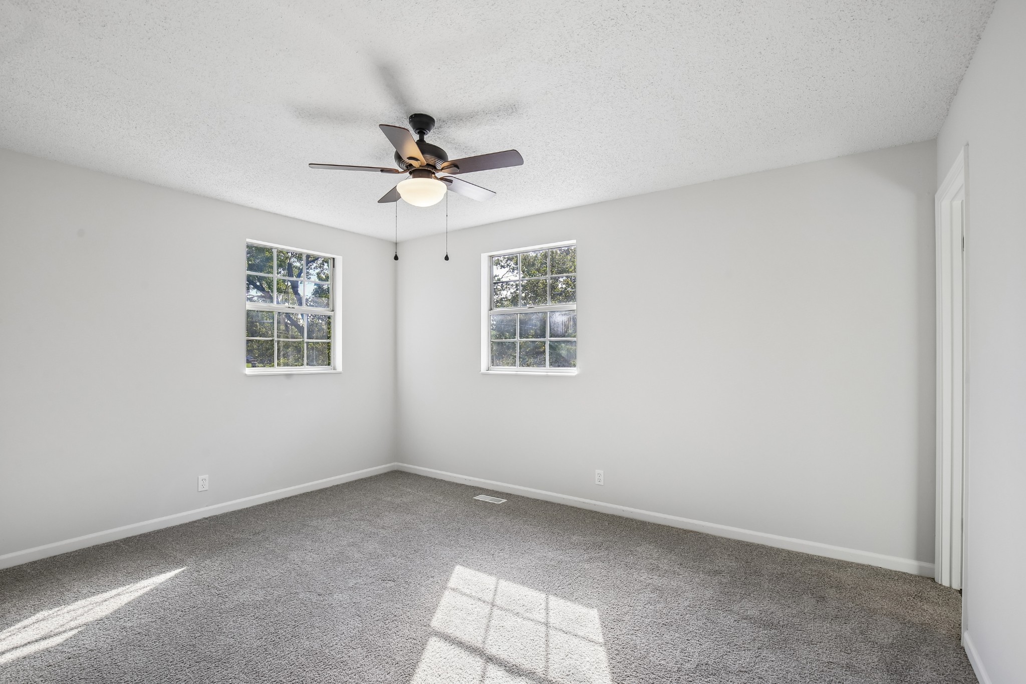 5148 Roxborough Dr Property Photo 62