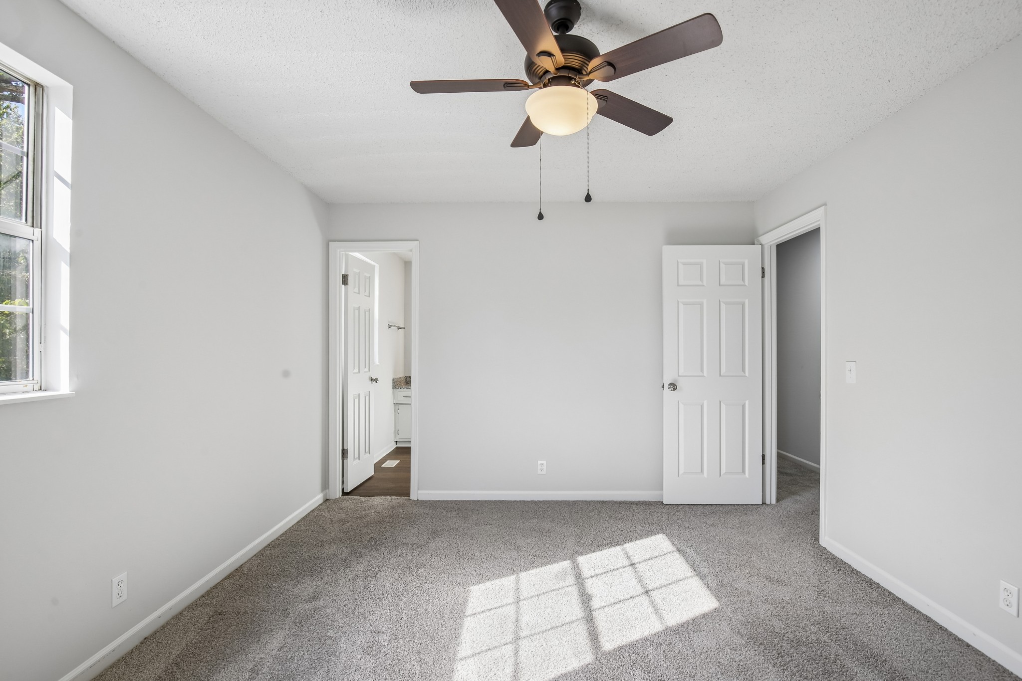5148 Roxborough Dr Property Photo 65